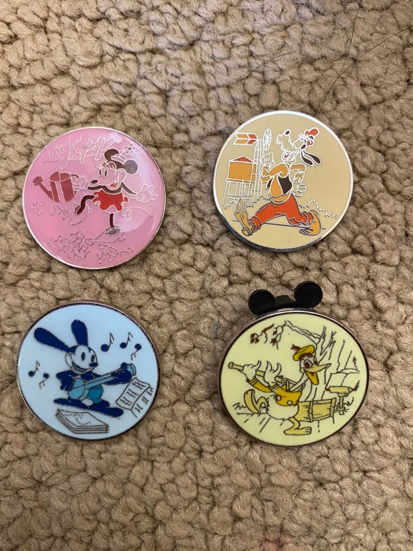 Oswald, Donald, Minnie and Goofy Disney pin Magical Mystery Pins Series 11