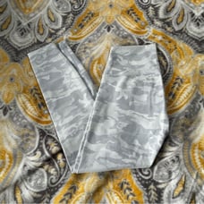 Lululemon wunder under white camo leggings size 8