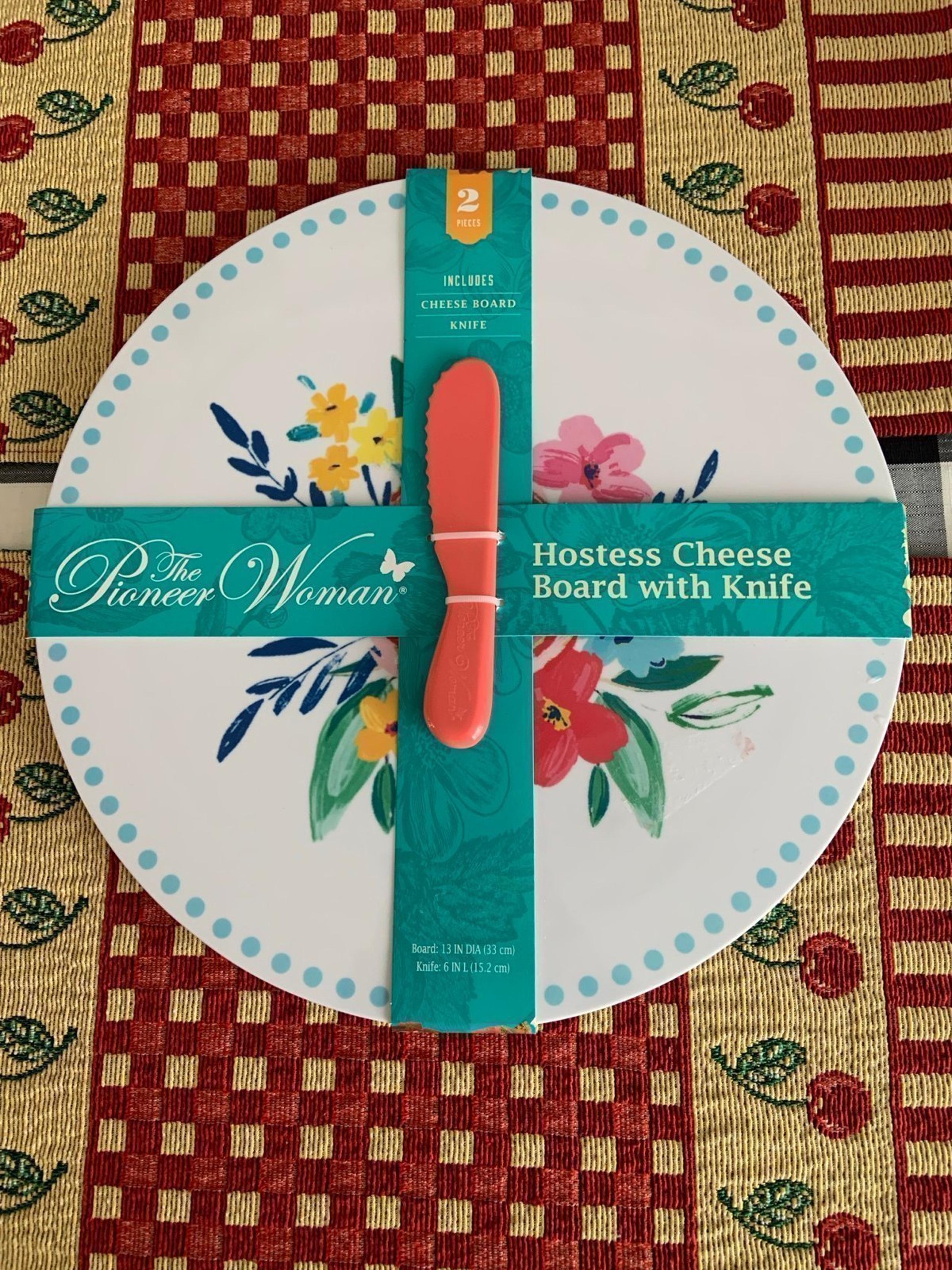 Pioneer Woman serving platter and matching knife.