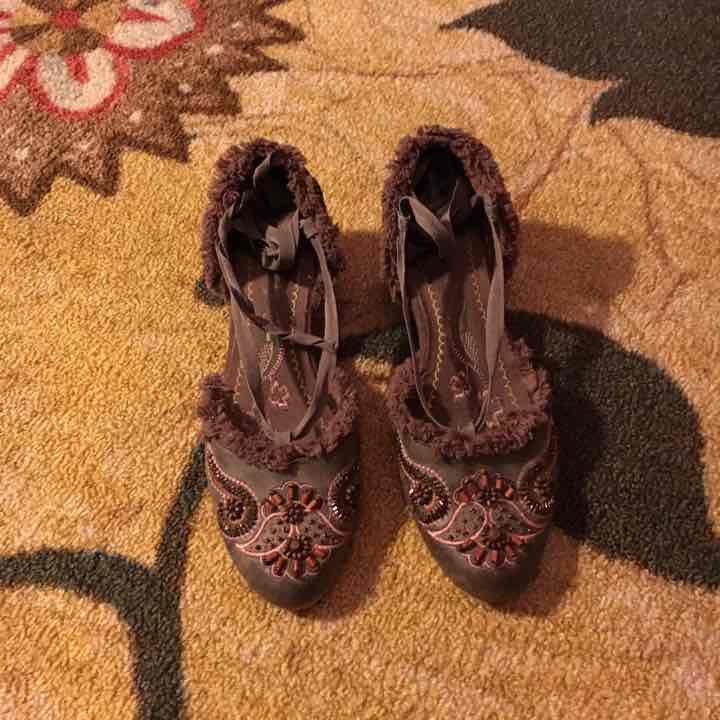 Vintage Beaded Short Wedges
