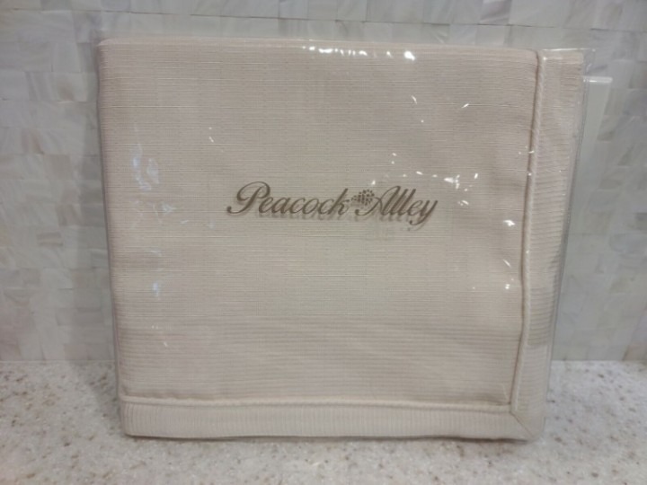 1 Pair Peacock Alley Rattan European Sham 26 X 26 - Pearl