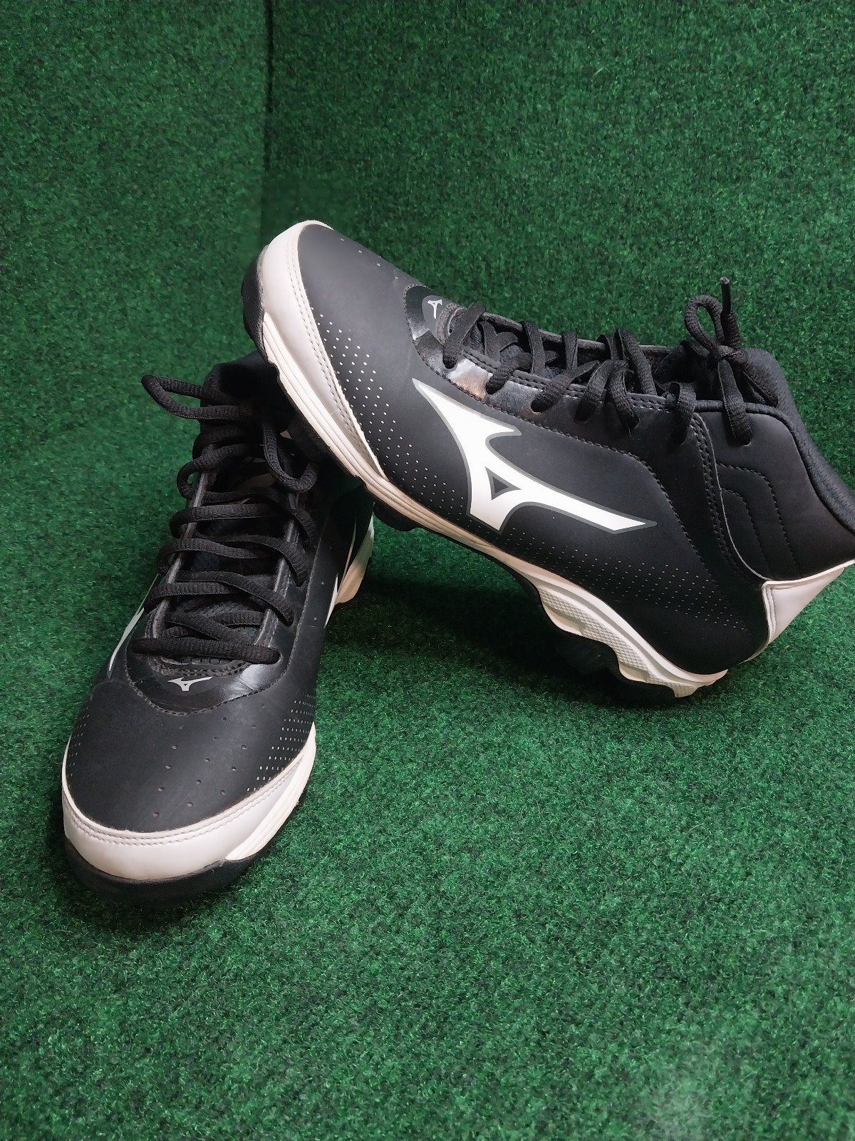 Used Mizuno Franchise Cleats
