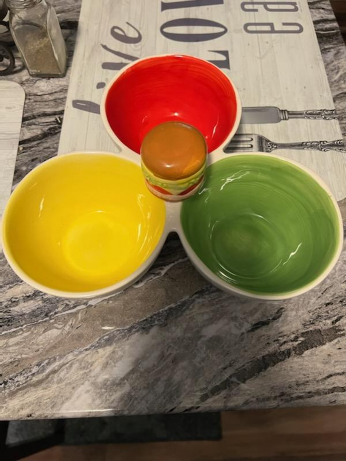 Burger Top Condiments Server Pier 1 ports