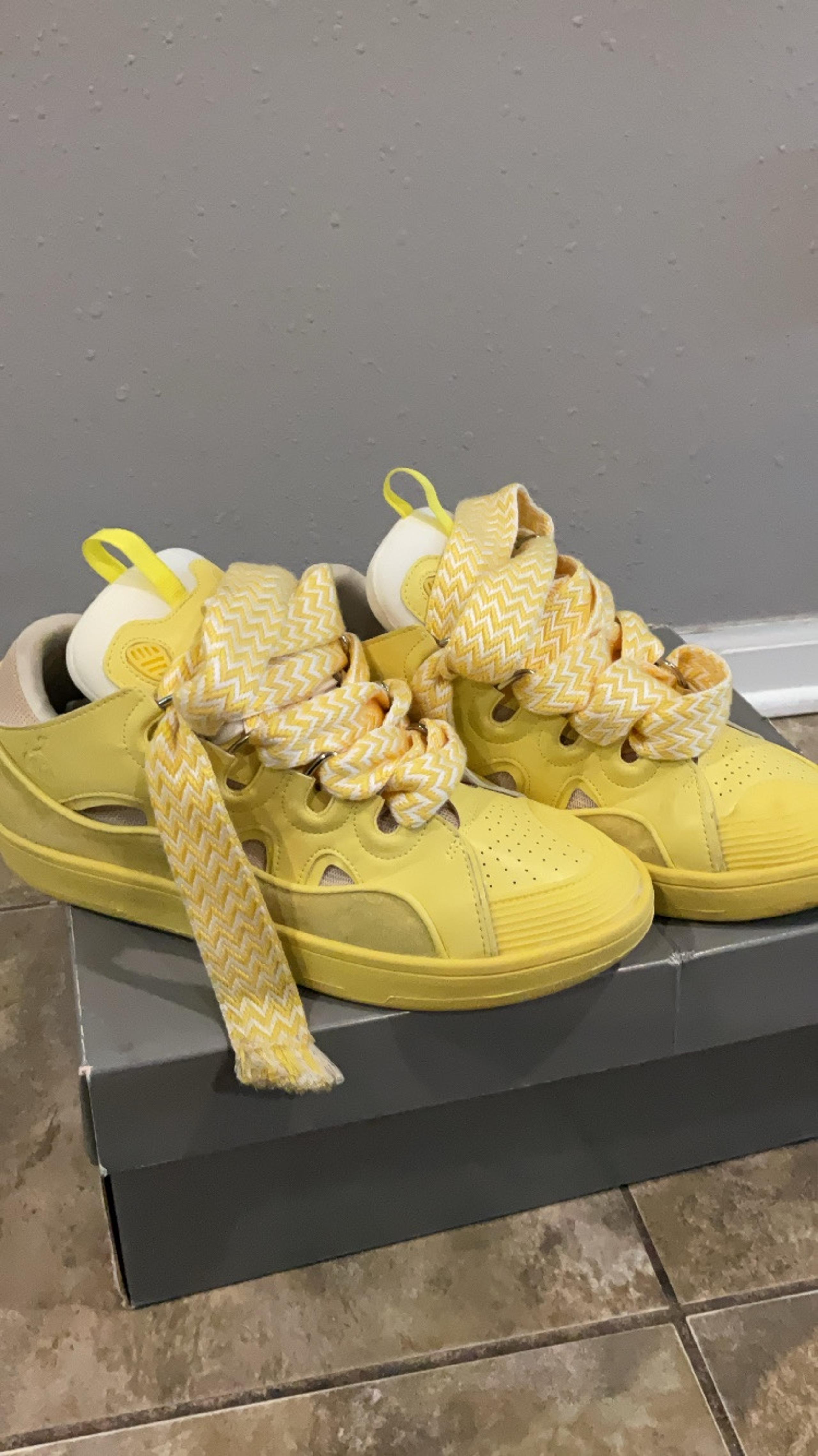 Lavin Sneakers
