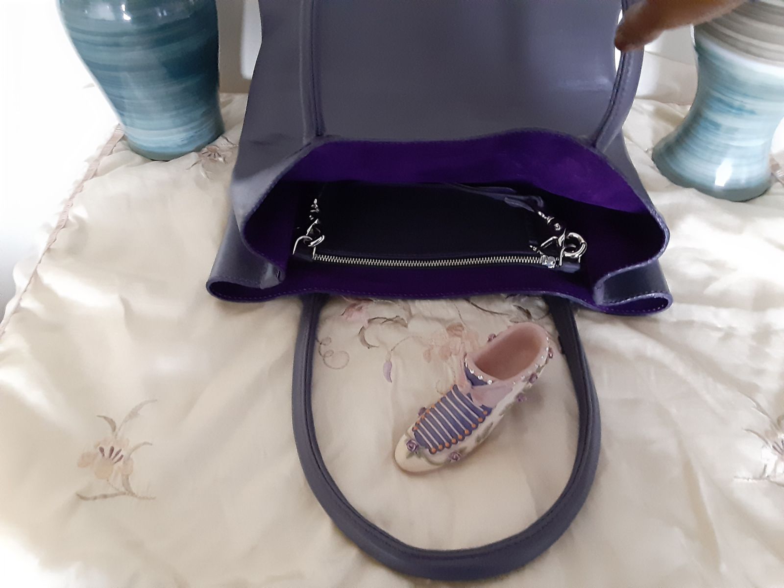purses and handbags