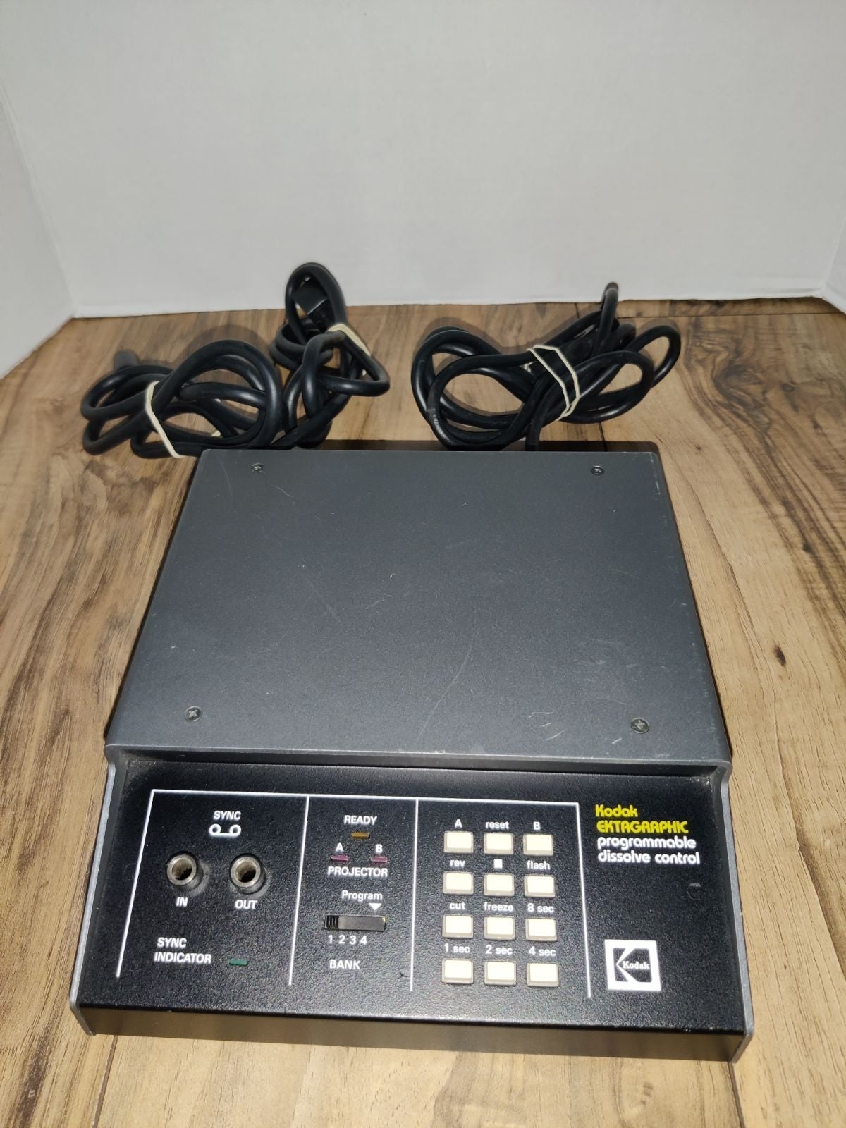Kodak Ektagraphic programmable dissolve control for two Kodak slide projectors.