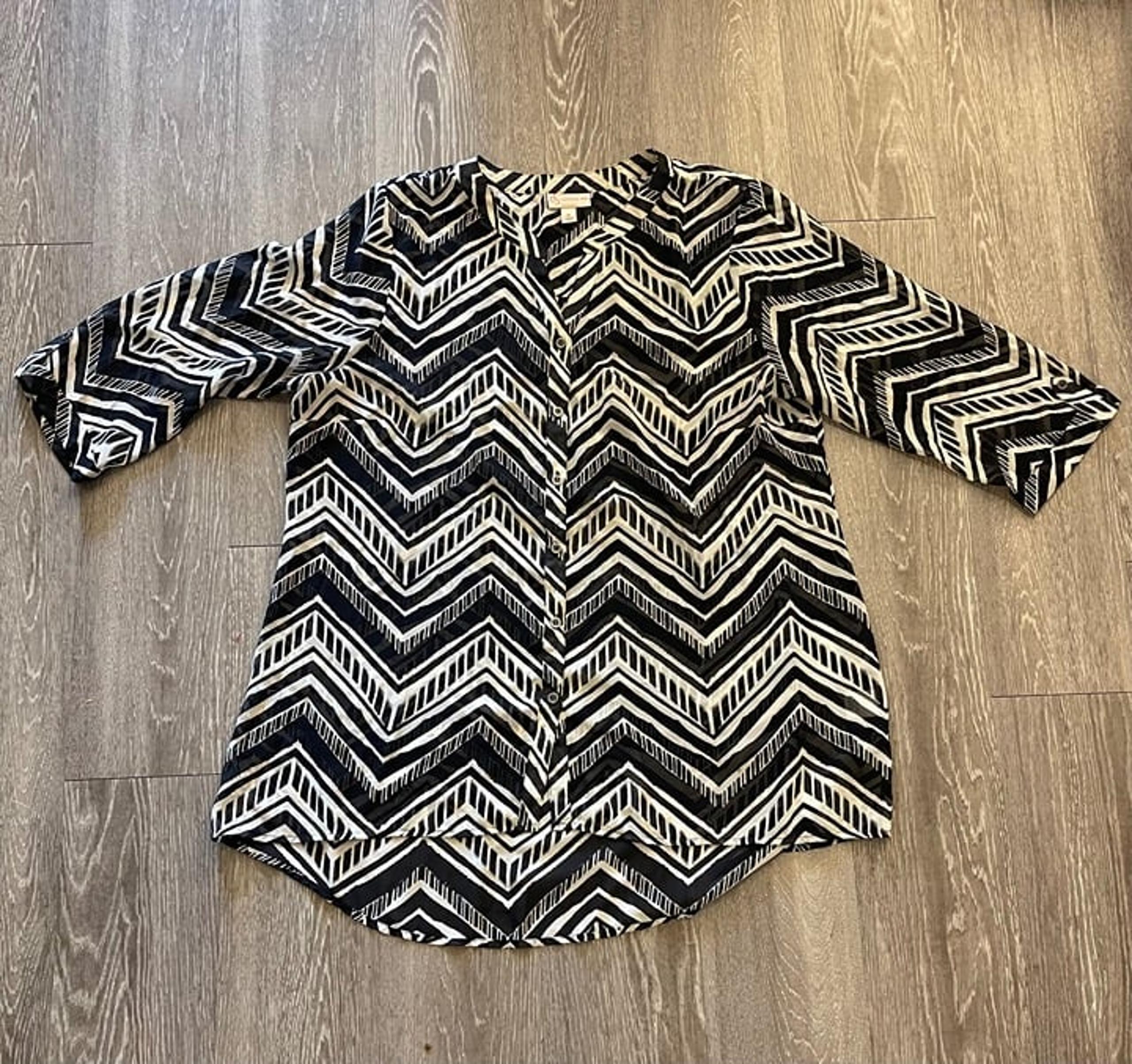 Dress Barn Sheer Woman's Blouse - XL