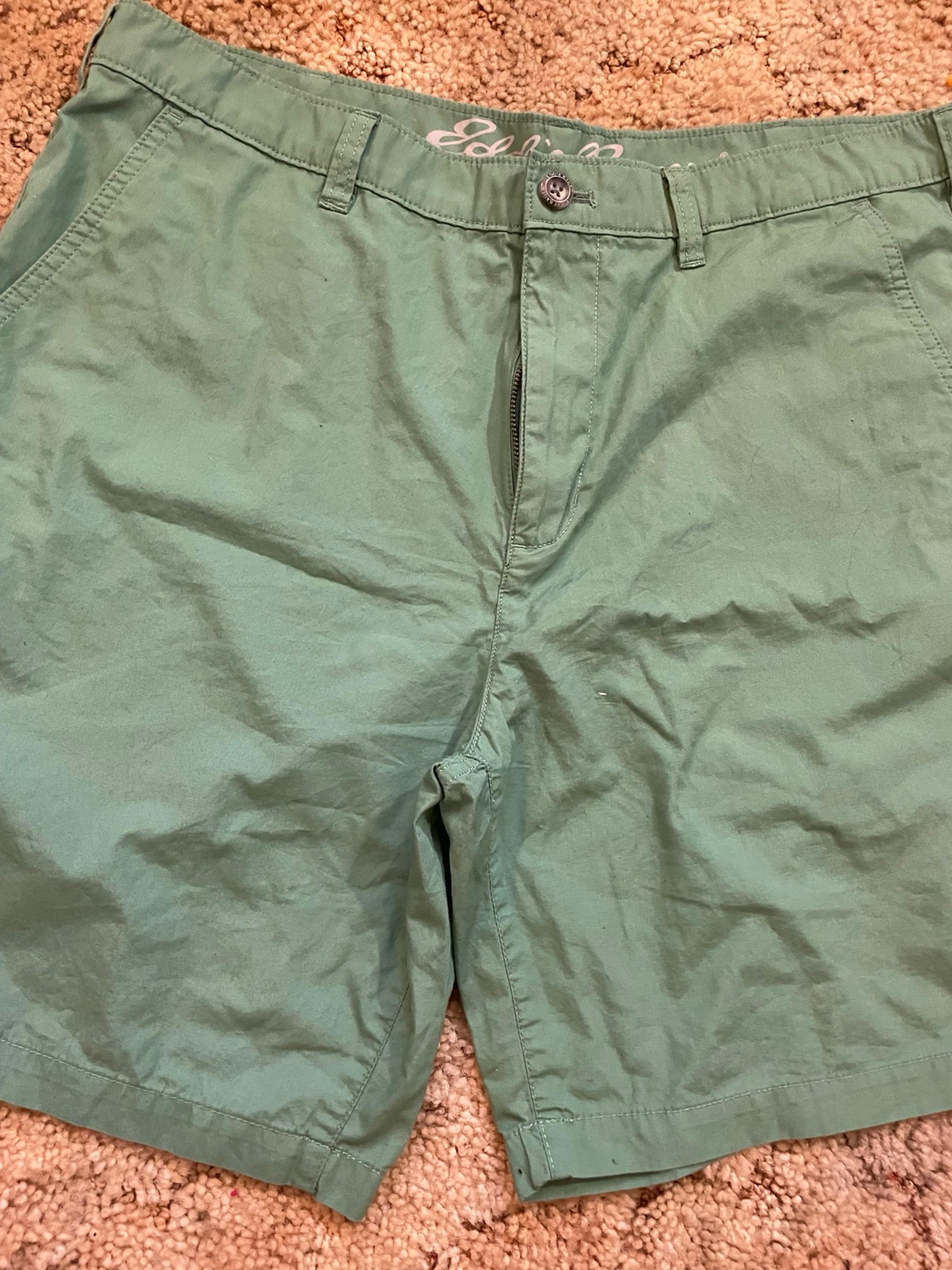 Men’s Eddie Bauer shorts Size 36