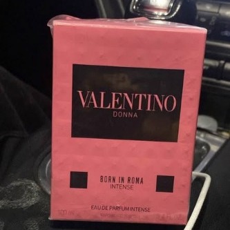 Valentino Donna Born in Roma intense