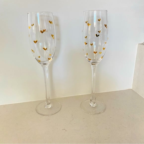 Heart Shaped Wine Glass - 1 Set of 2 - Wine Glass and Champagne Glass