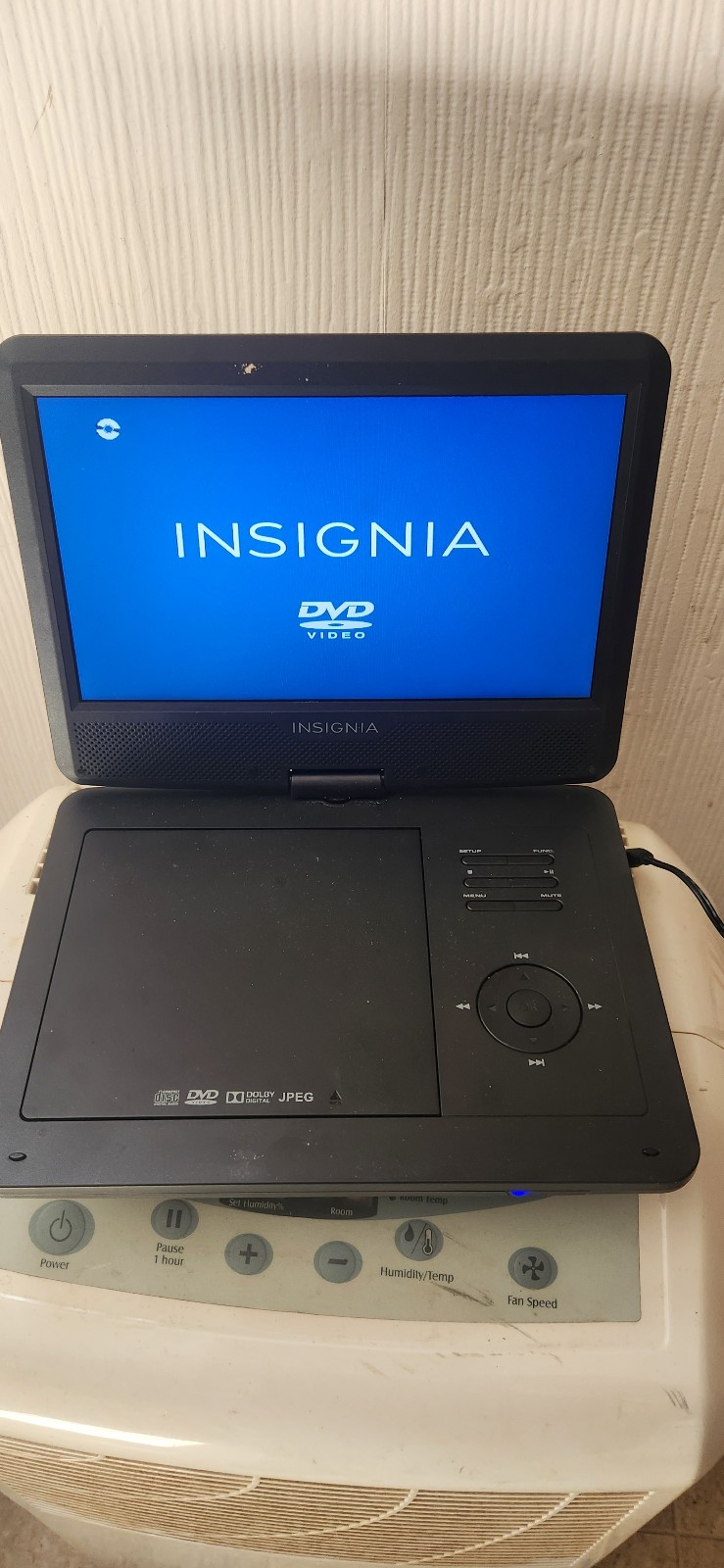 Protable DVD player