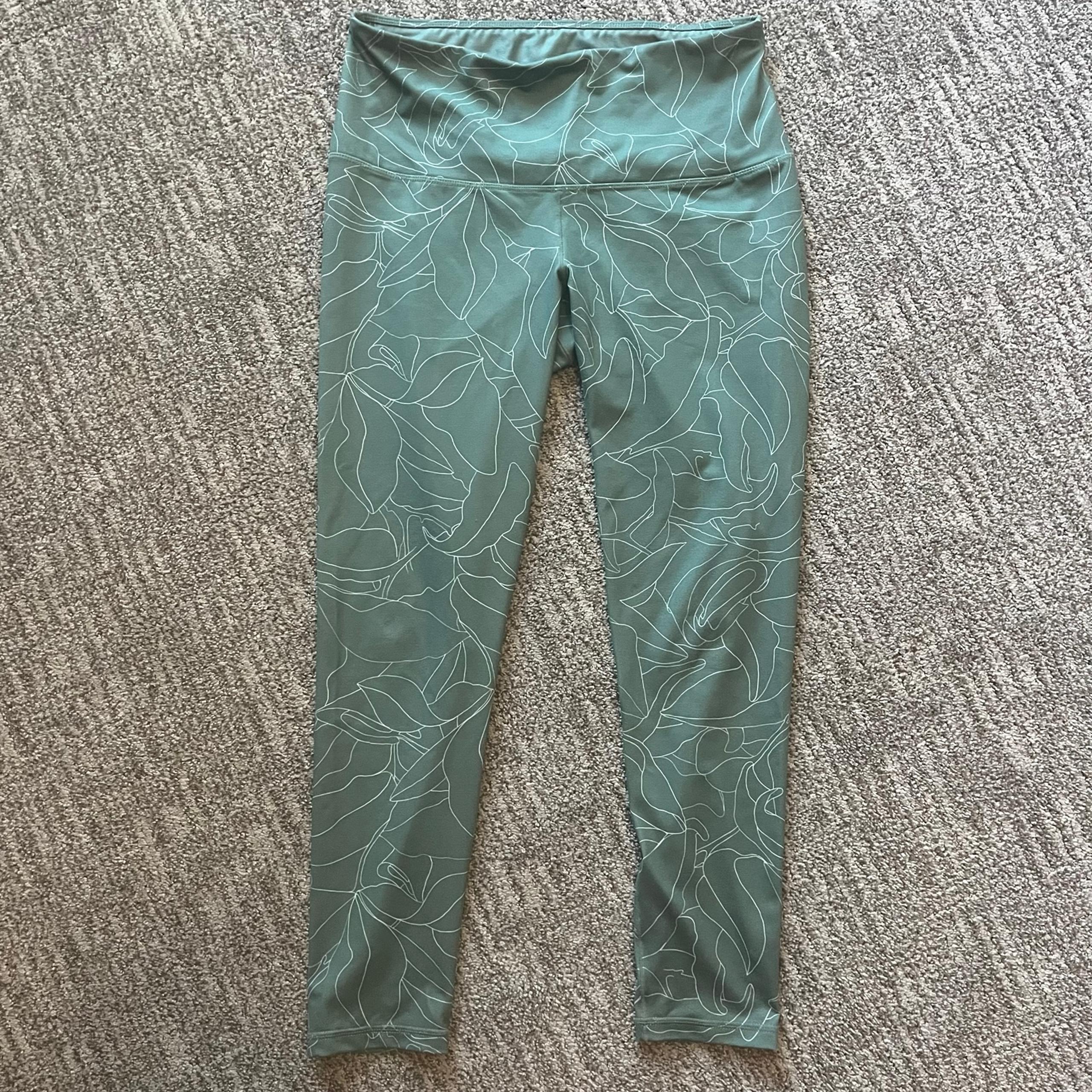 PRANA women’s athletic leggings size Large olive green floral print mid-calf