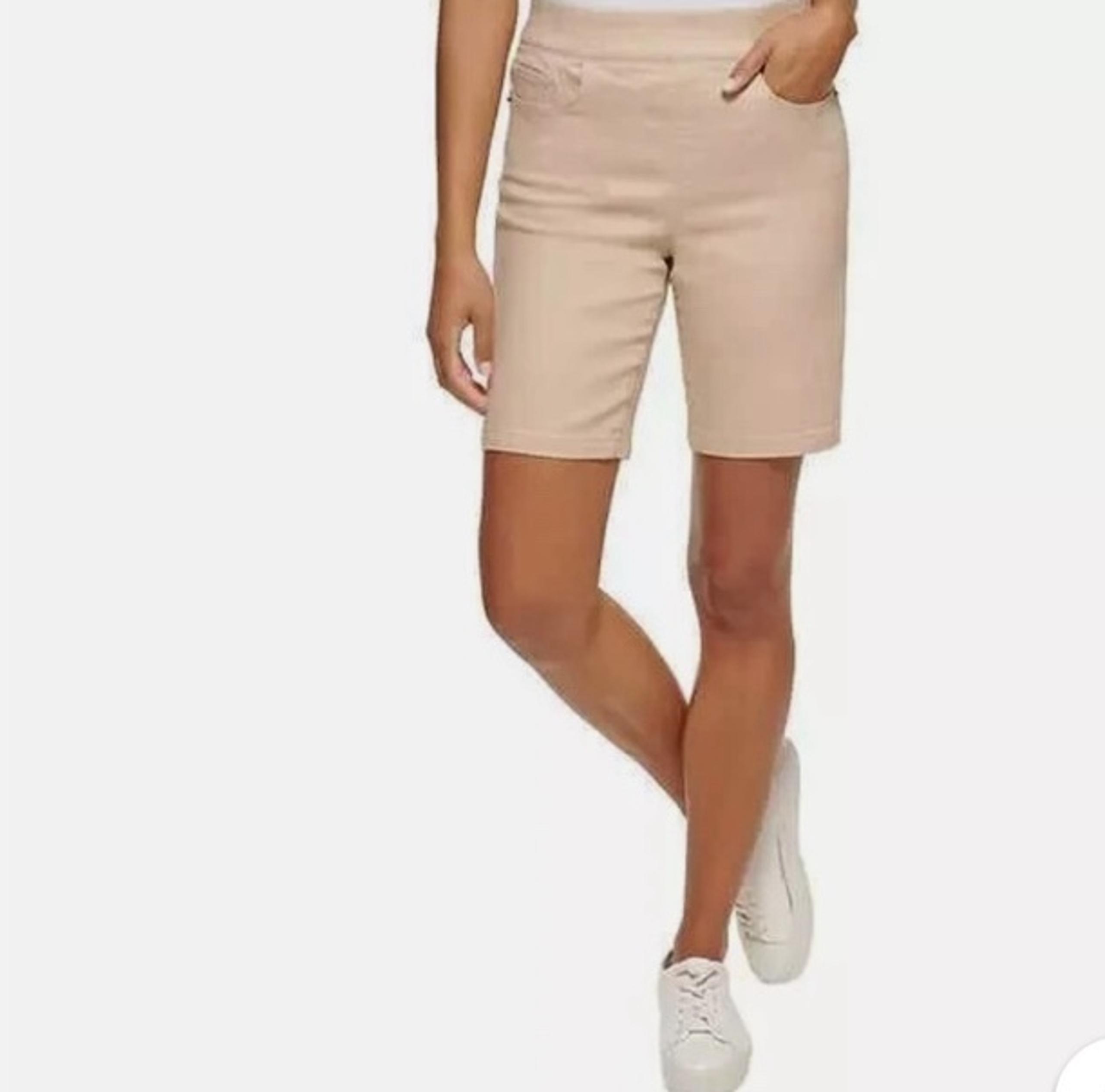 NWT DKNY Jeans Women's Comfort Stretch Pull-on Bermuda Short Size XS Color Chino