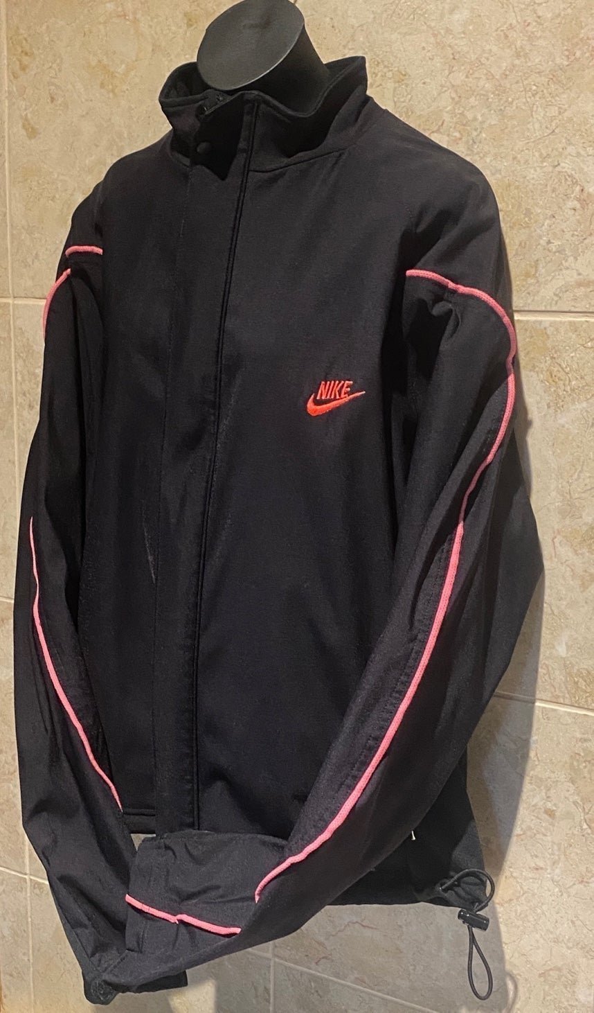 Nike Sportswear® Heavyweight USA GORE-TEX Jacket in Black/Hot Pink - XL *NWOT