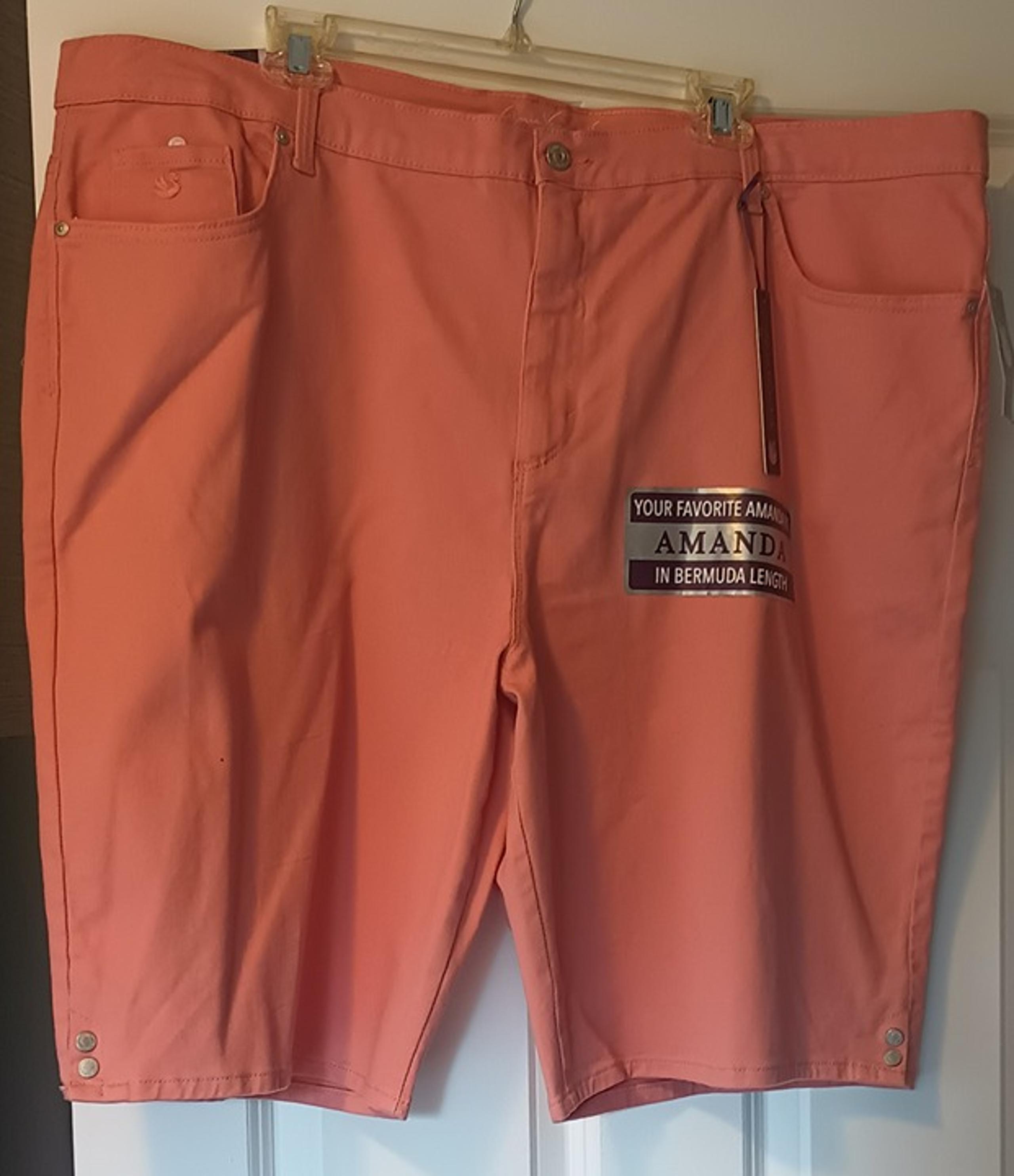 NWT Women's Size 24 Gloria Vanderbilt "Amanda' fit Coral Denim Bermuda Shorts