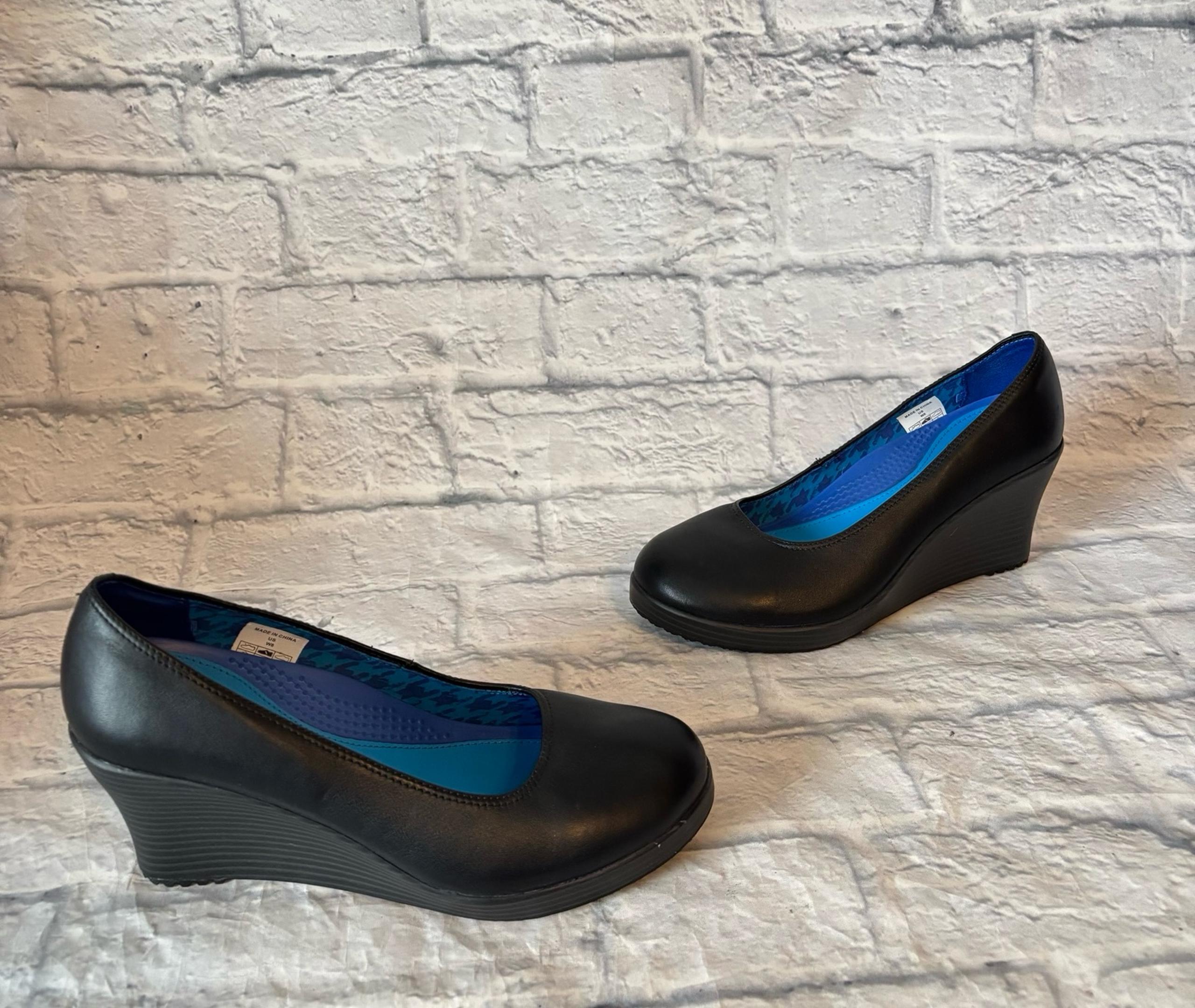 CROCS A-Leigh Leather Closed Toe Wedge Heel Black Slip on Shoes 14700 Womens 8