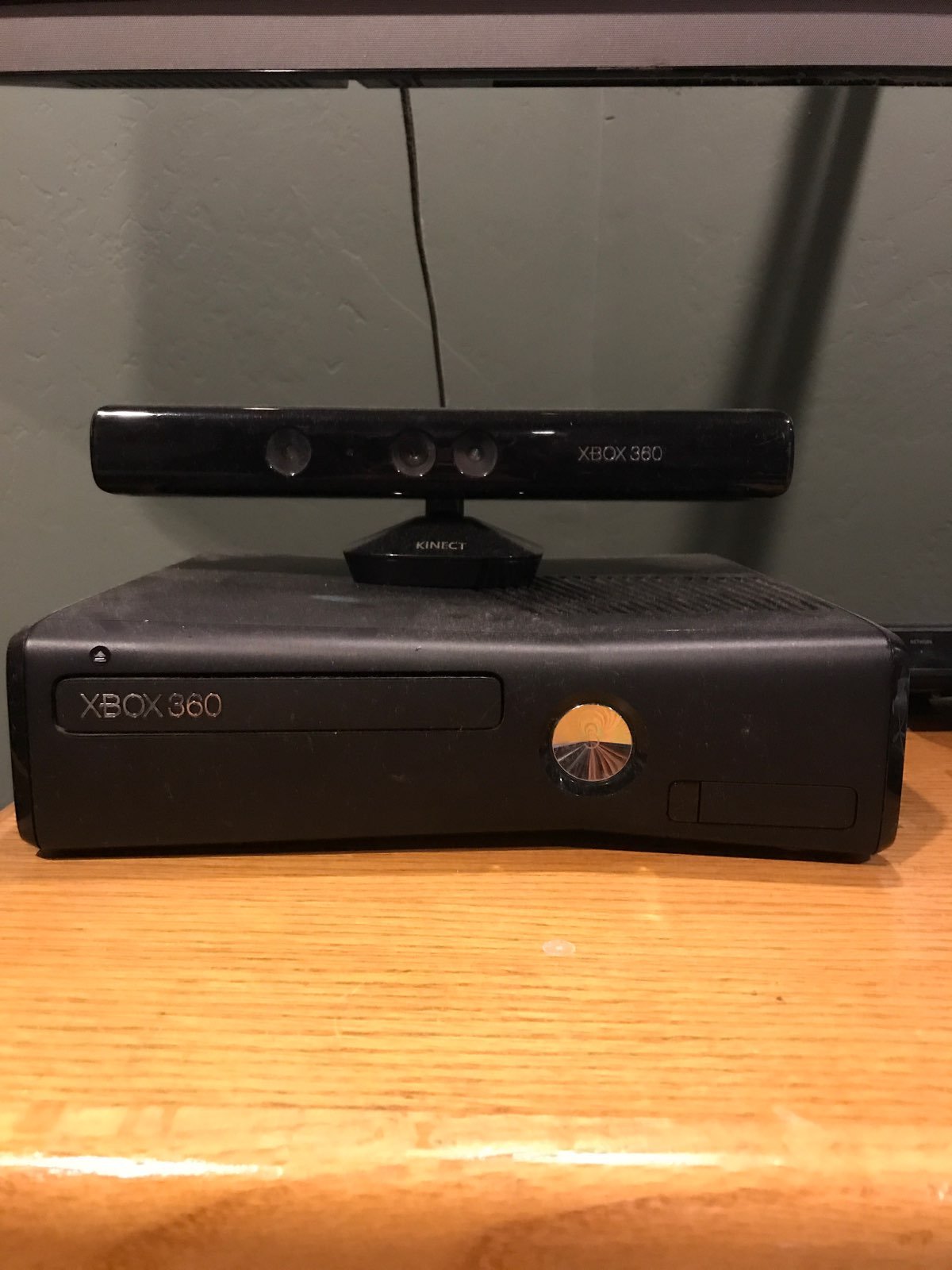 xbox 360 console With Kinect