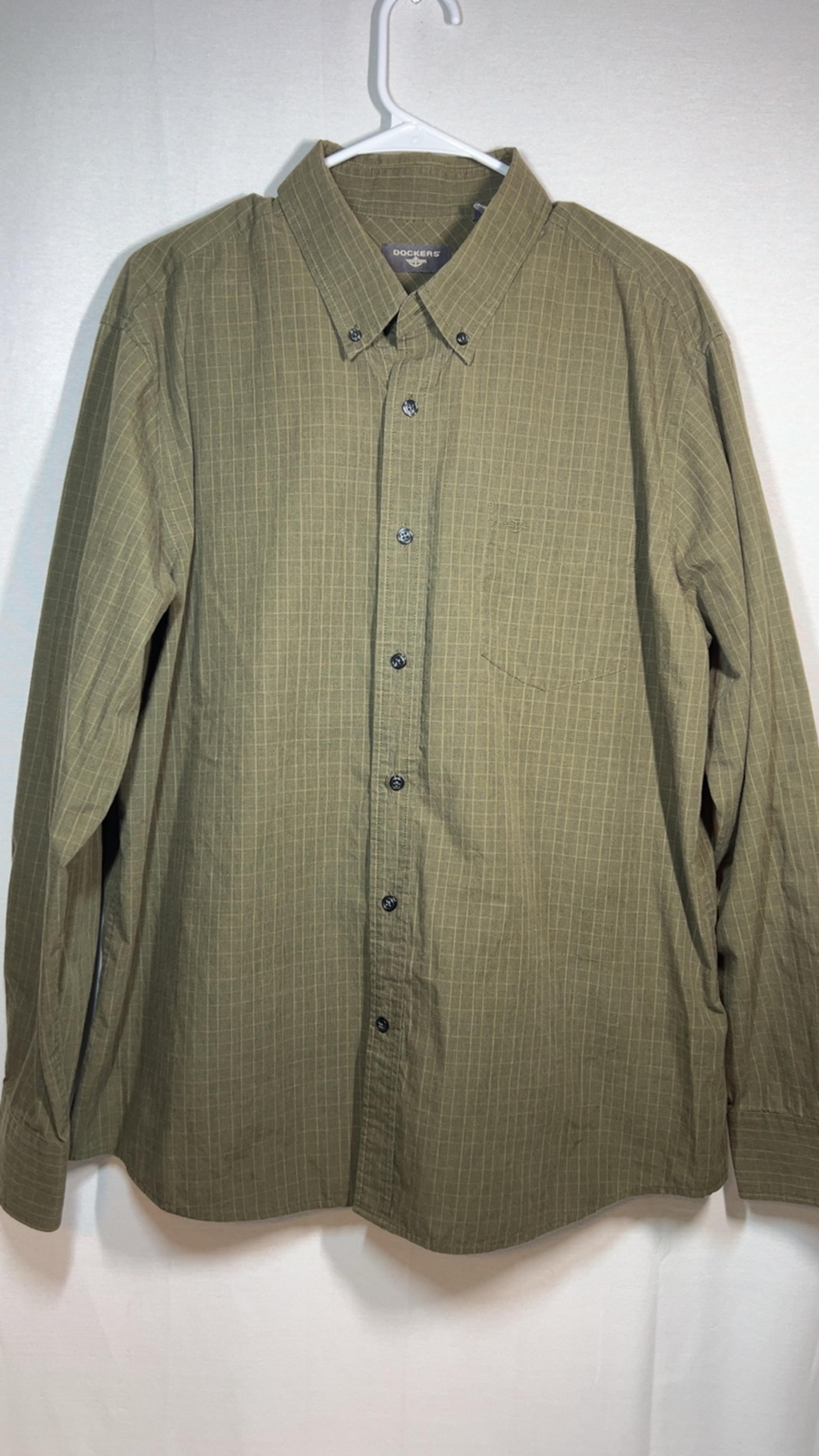 Docker’s men’s long sleeve polo shirt