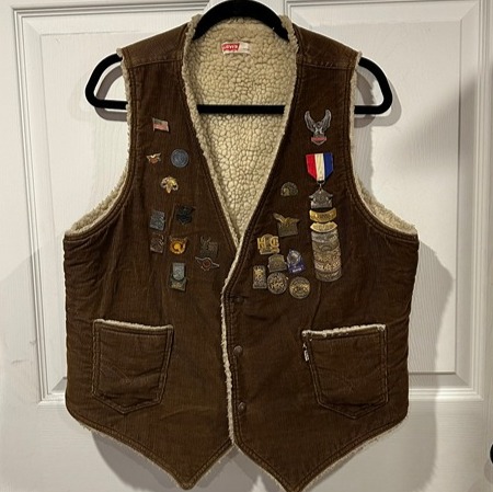 VTG Men's Levi's Corduroy Vest Sherpa Lined L Harley Davidson Pins, Patches 082