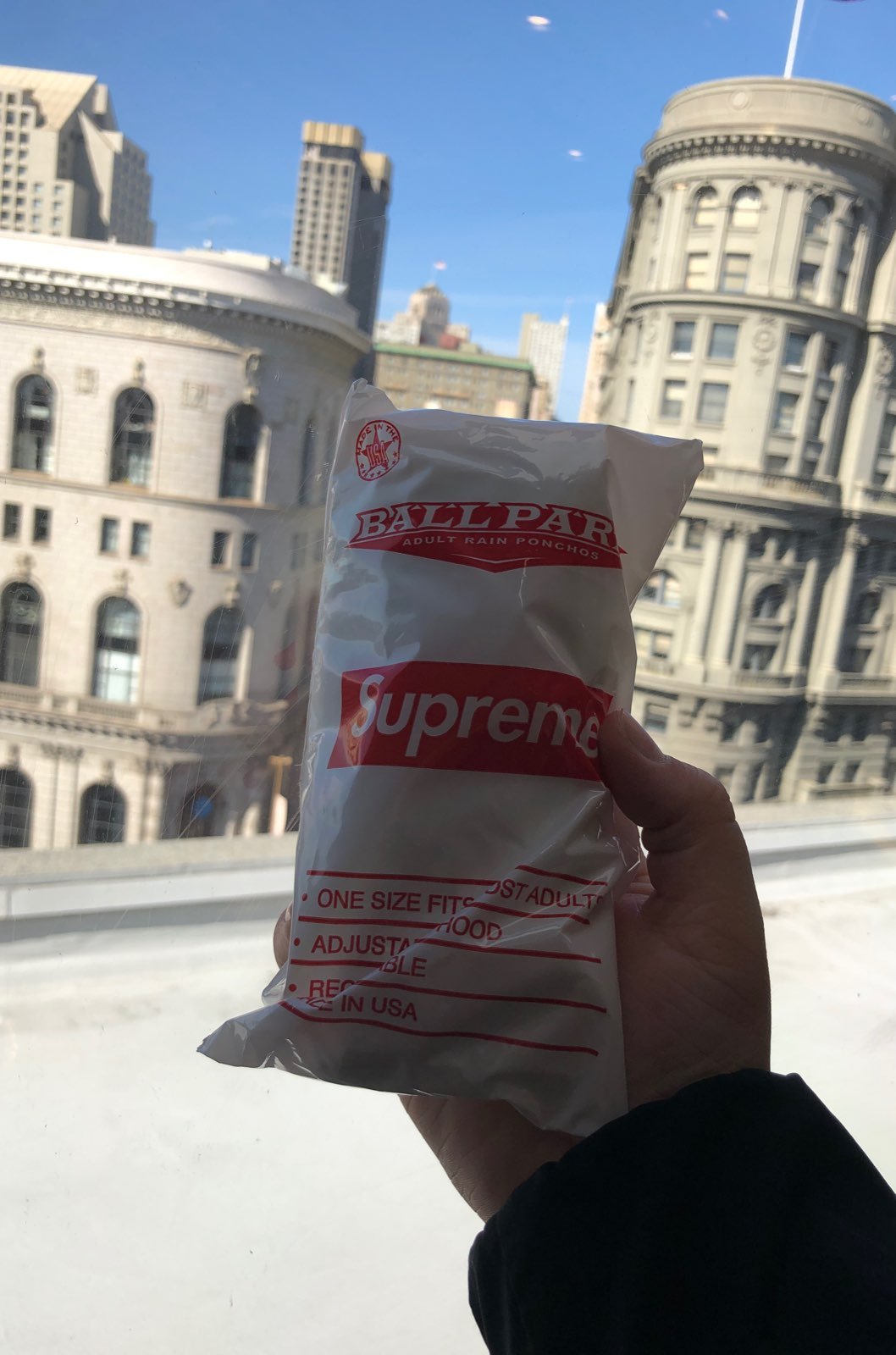 SUPREME PONCHO
