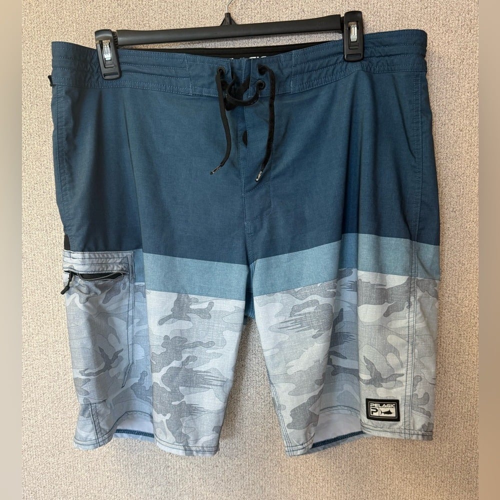 Pelagic Men's Size 38 Blue Water Fishing Board Shorts Surf lightweight