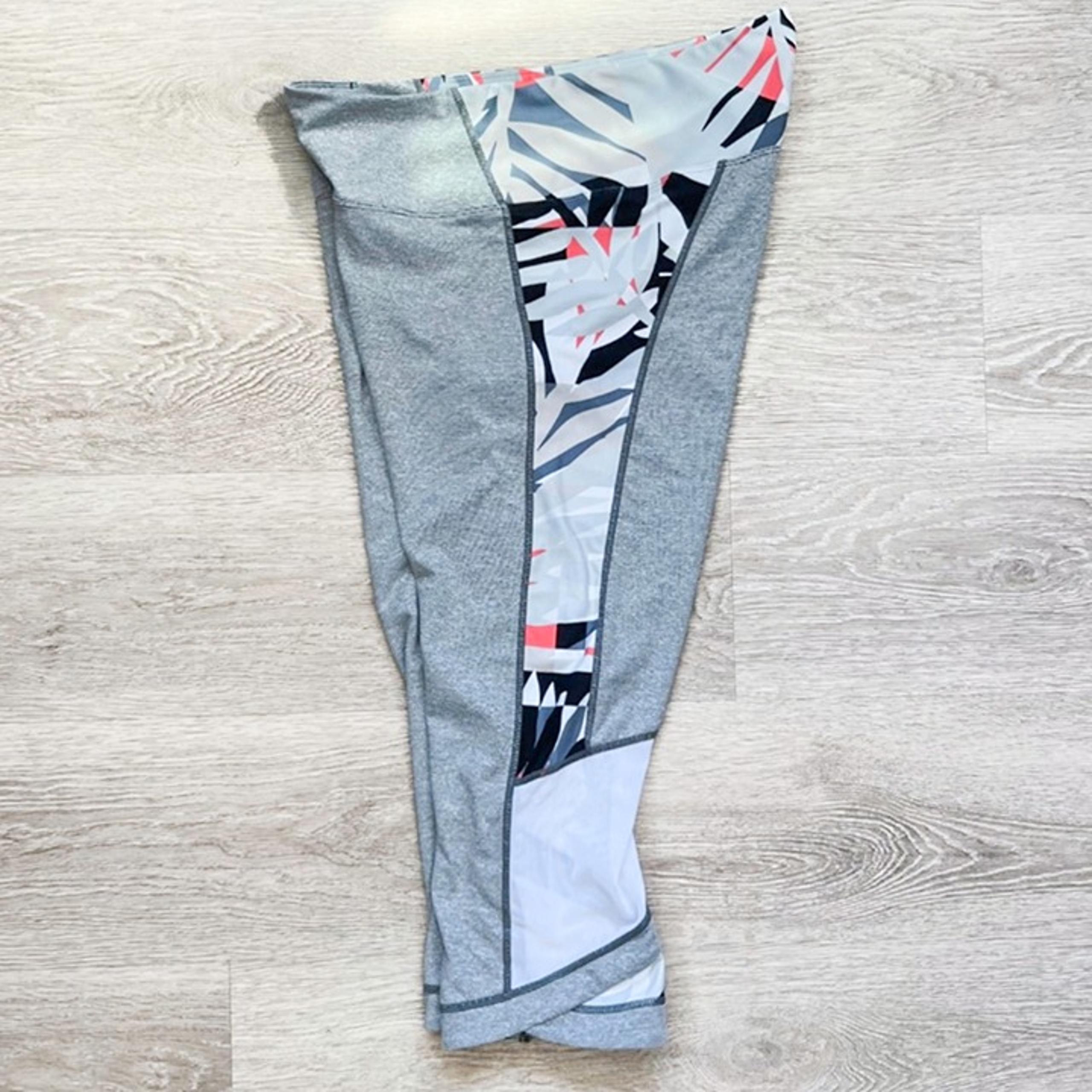 Cropped Athletic Leggings | Large - Nanette Lepore
