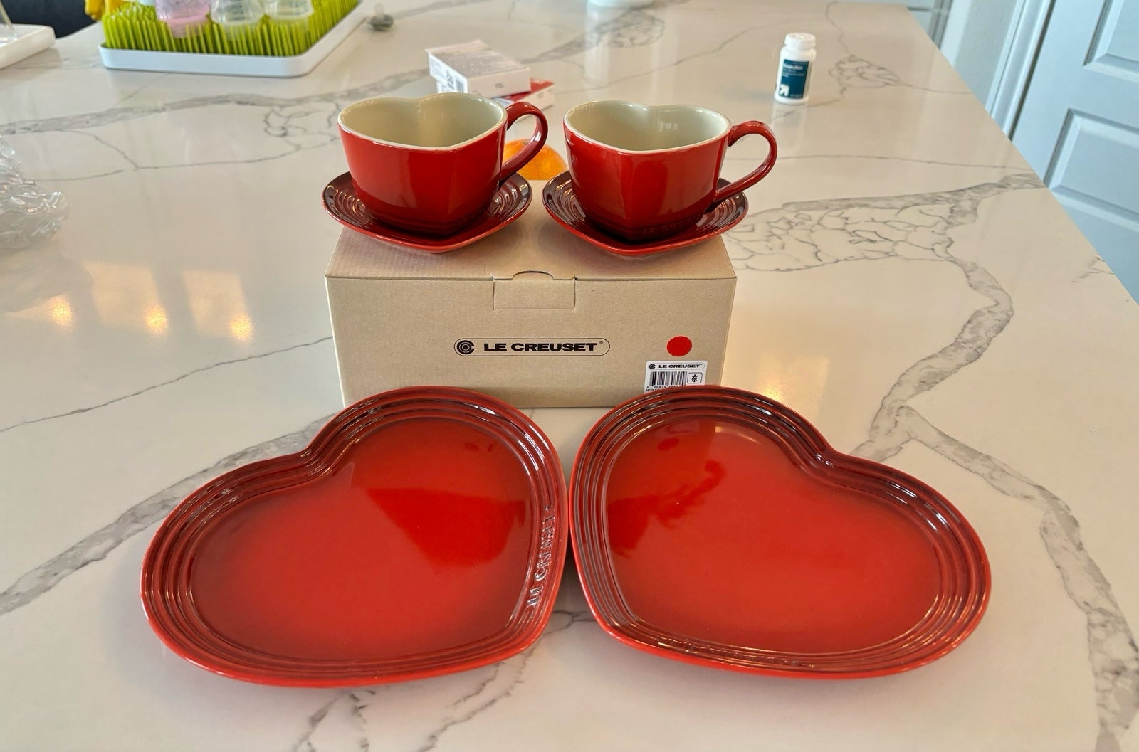Le Creuset Valentine’s day set red mugs and plates
