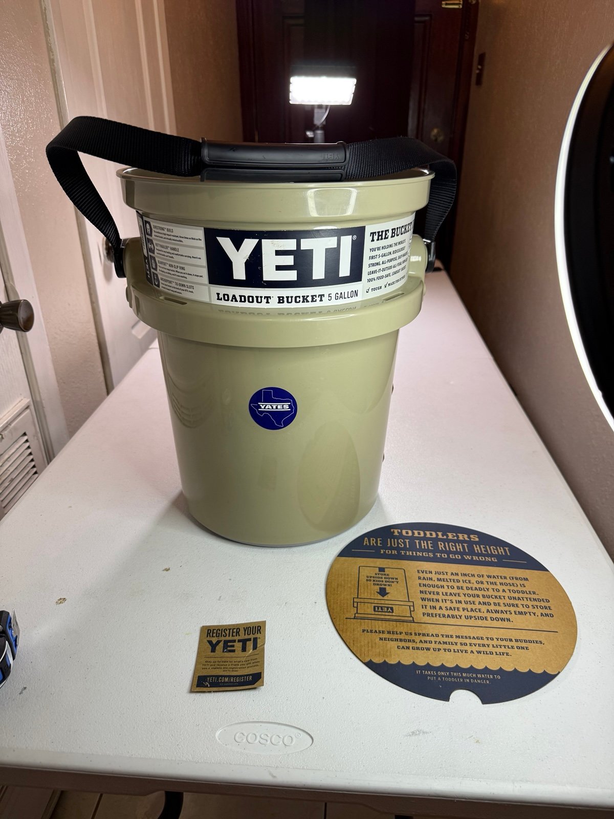 New YETI - 5 GALLON TAN Loadout Impact Resistant Fishing Utility Bucket