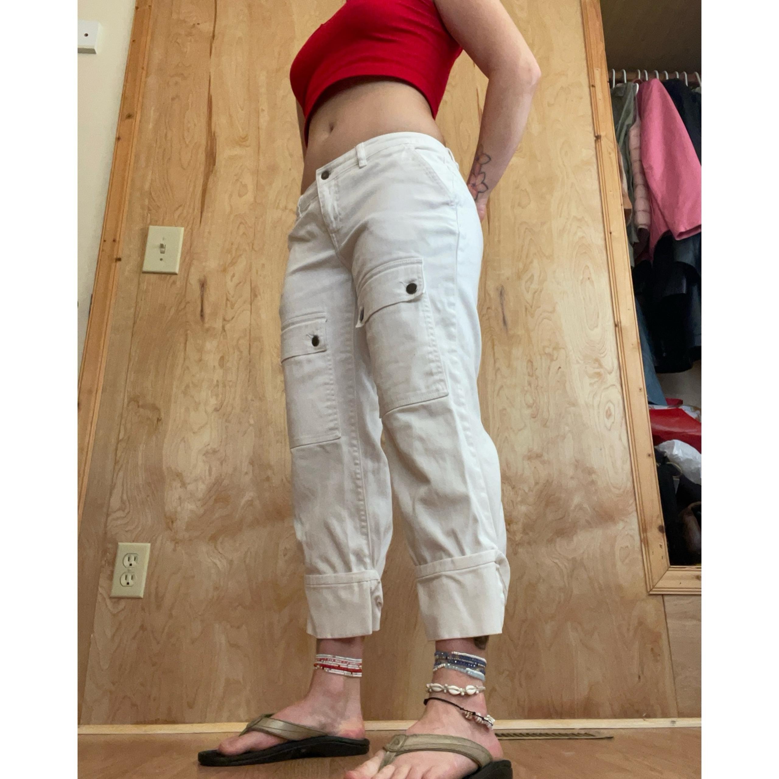 Banana republic white cargo Capri pants
