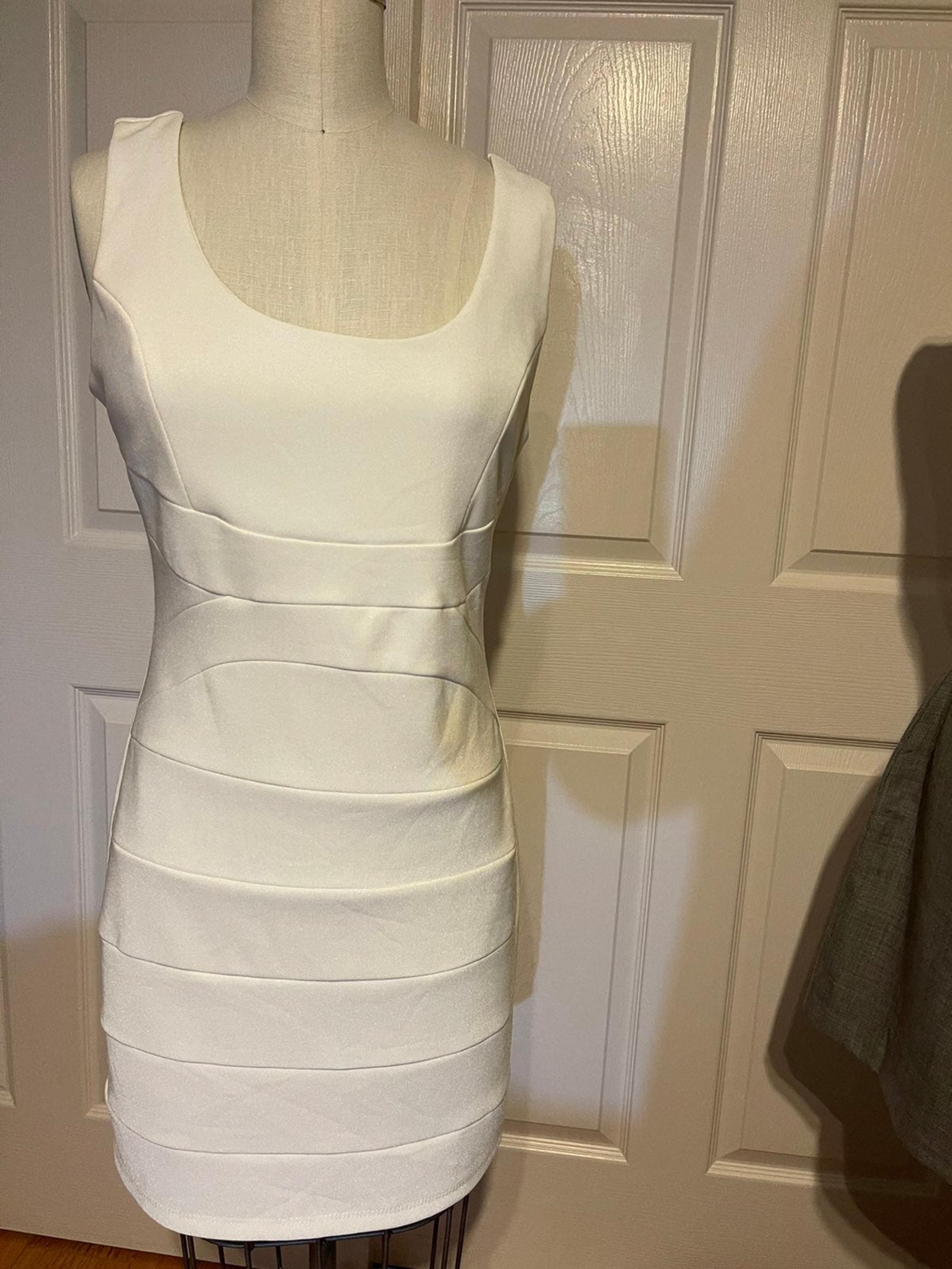 Sexy slimming cream colored Dress