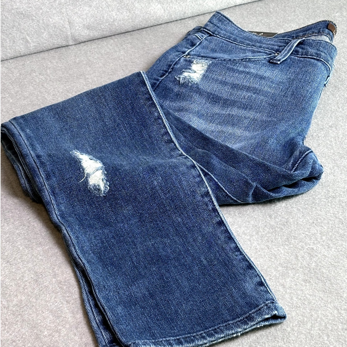 James Jeans Womens NeoBeau NEW Slouchy Boyfriend Distressed Straight Leg Denim 8