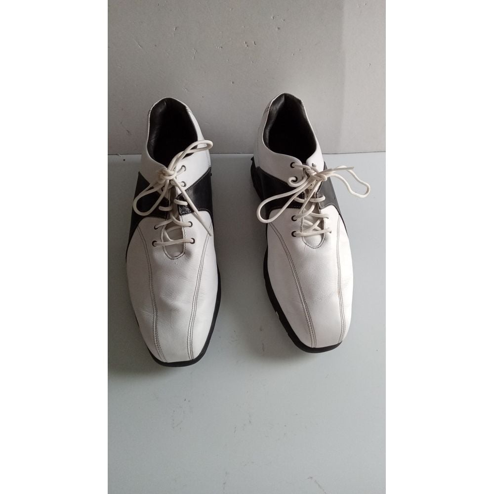 Classic White and Black Golf Shoes Lace-Up Athletic Cleats Sport Footwear