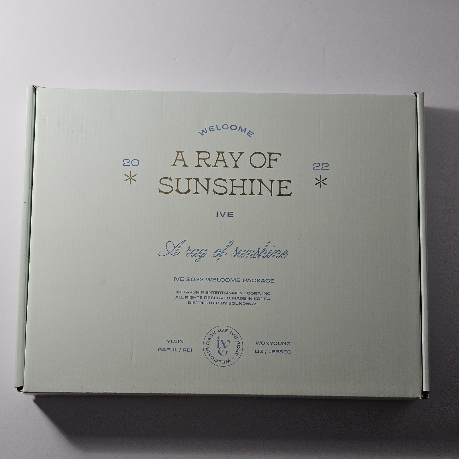 IVE - 2022 WELCOME PACKAGE [A RAY OF SUNSHINE] - interAsia