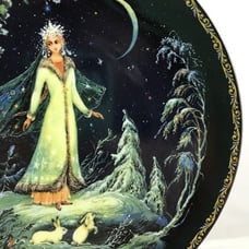 Legend of the Snowmaiden collector plate