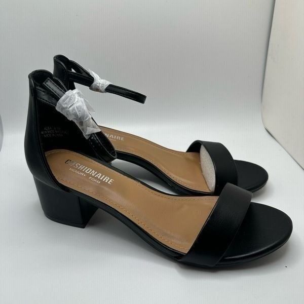mid block heel black