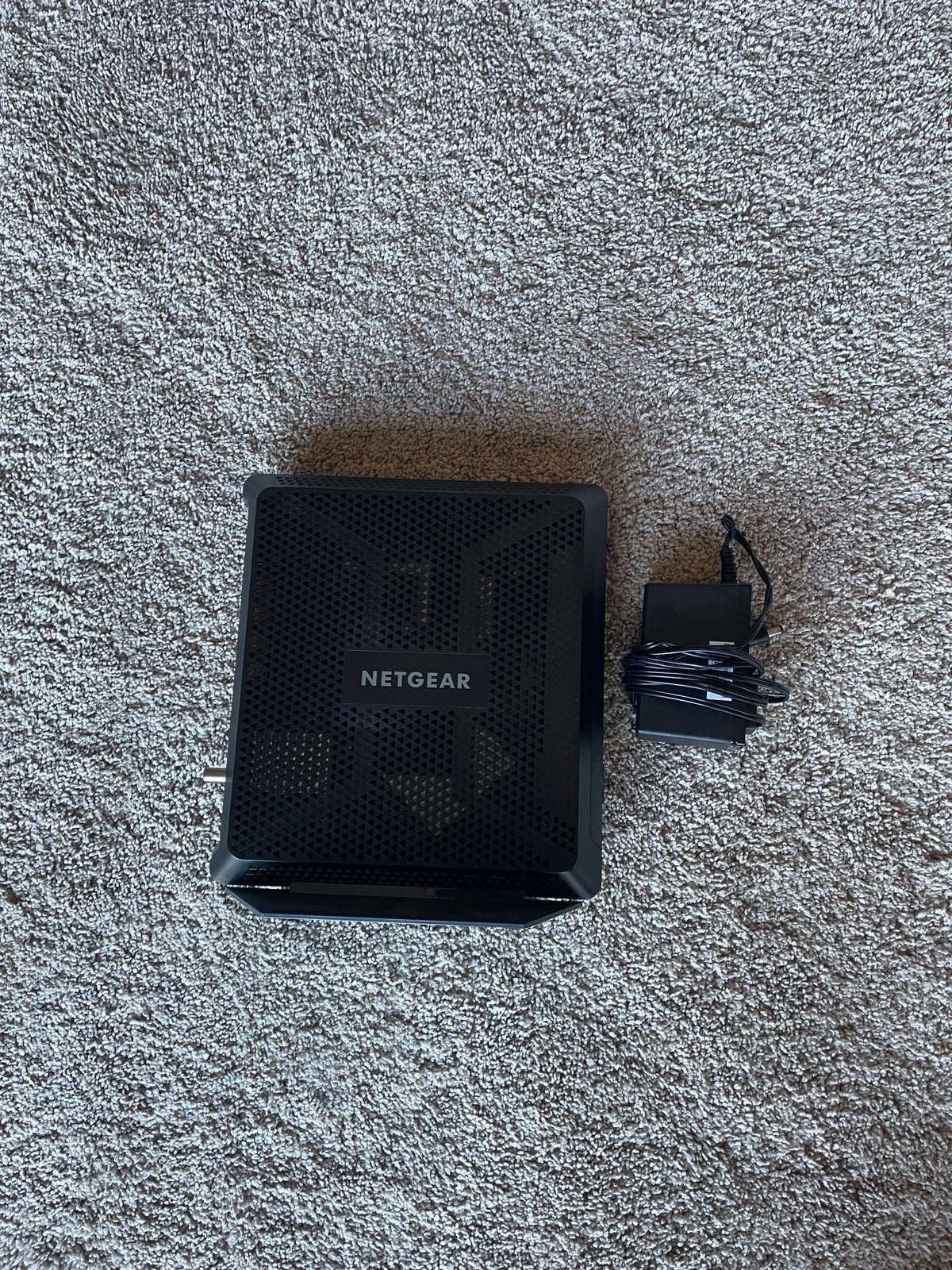 NETGEAR Nighthawk Modem Router Combo C7000-v2