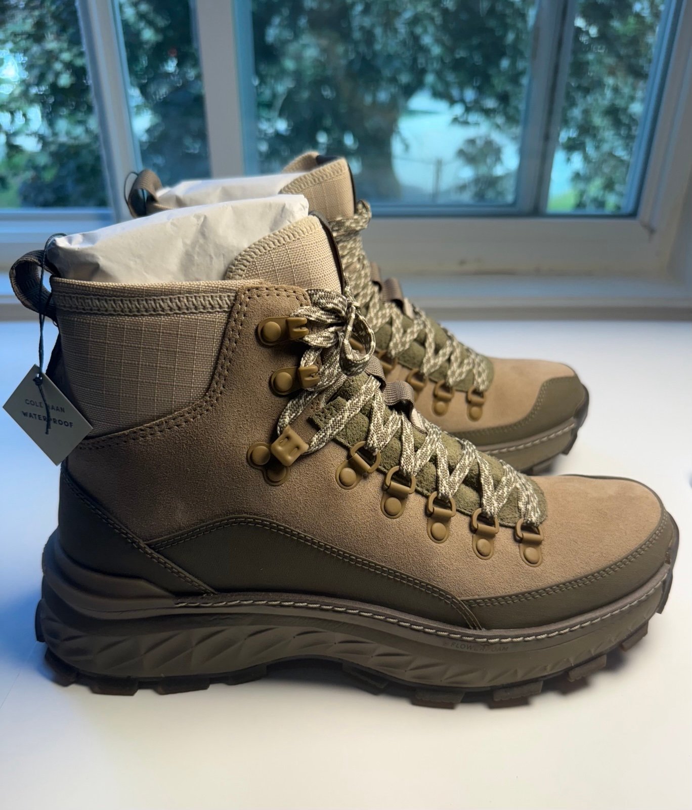 Cole Haan Mens  WATER PROOF Zerogrand Explore Hiker WP SIZE 8 MEDIUM