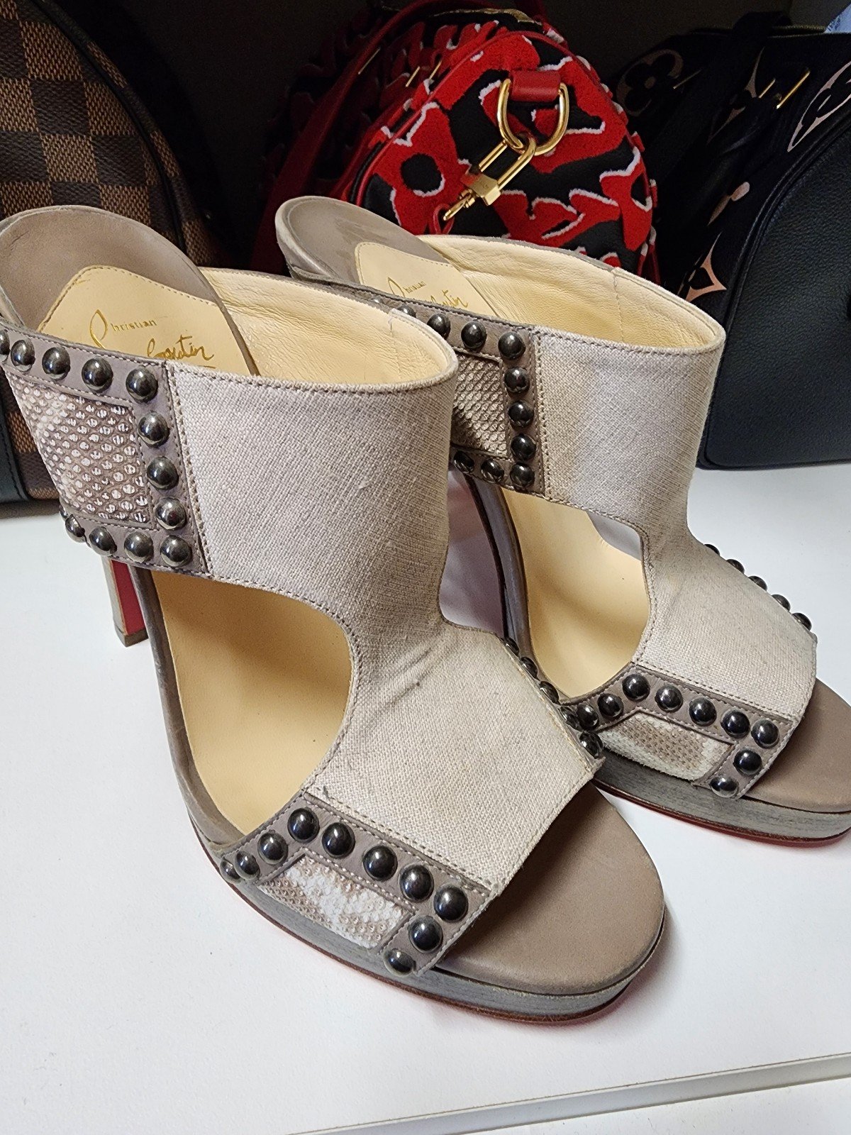 CHRISTIAN LOUBOUTIN Hassaneta Beige Suede Leather Studded Platform Slide 39.5
