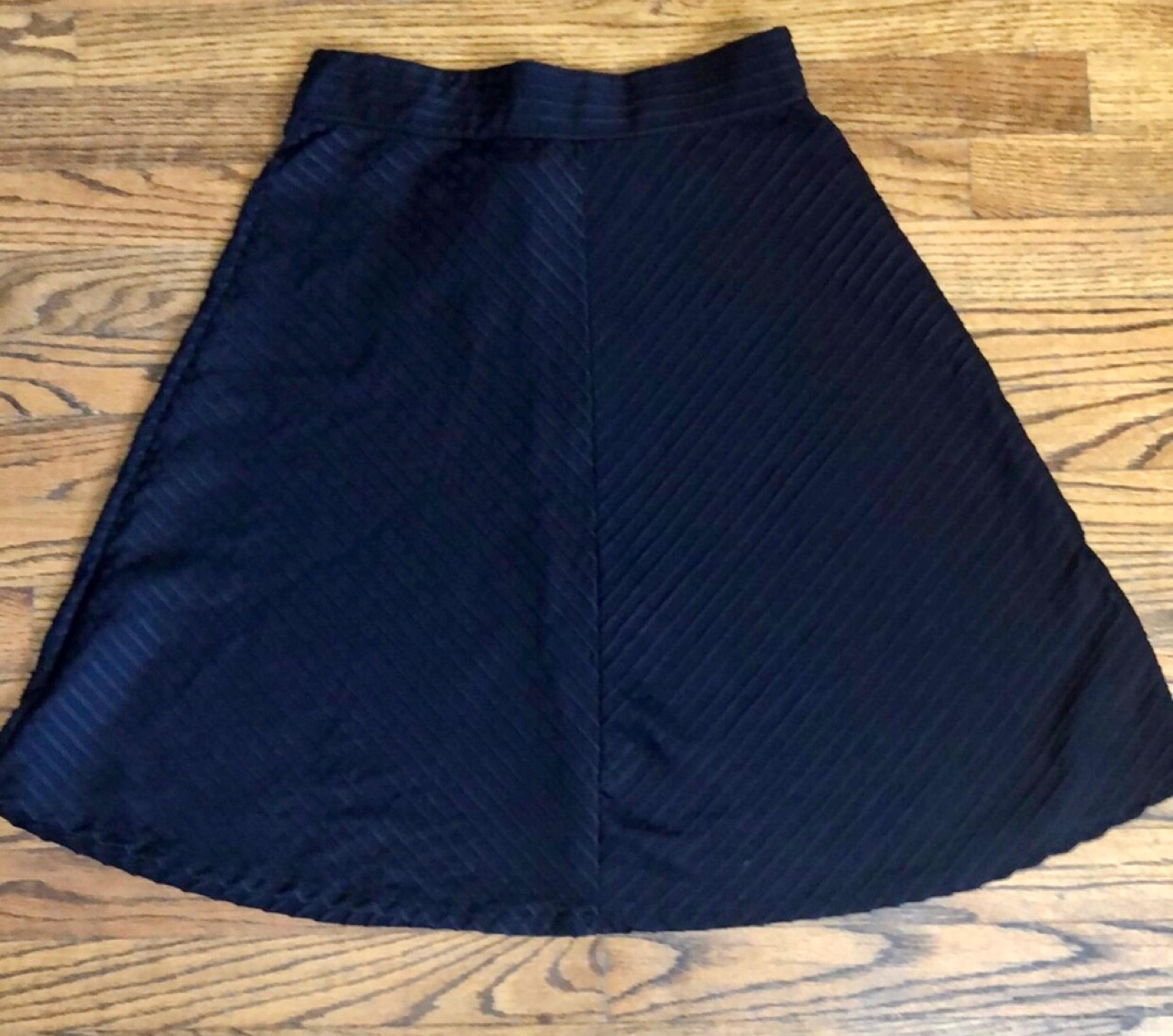 Adorable black a line flare skirt with thick stretch size large by Joe B