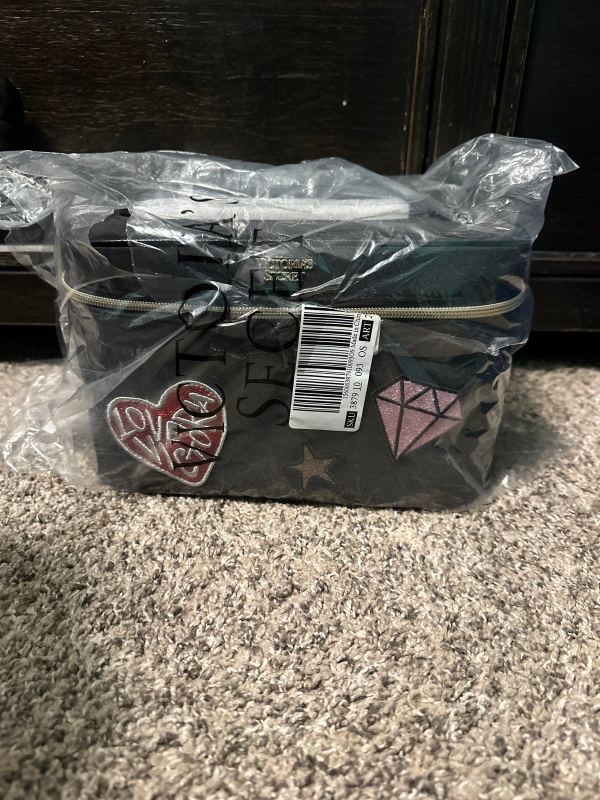 Victoria’s Secret make up bag brand new travel size! W/bag inside!