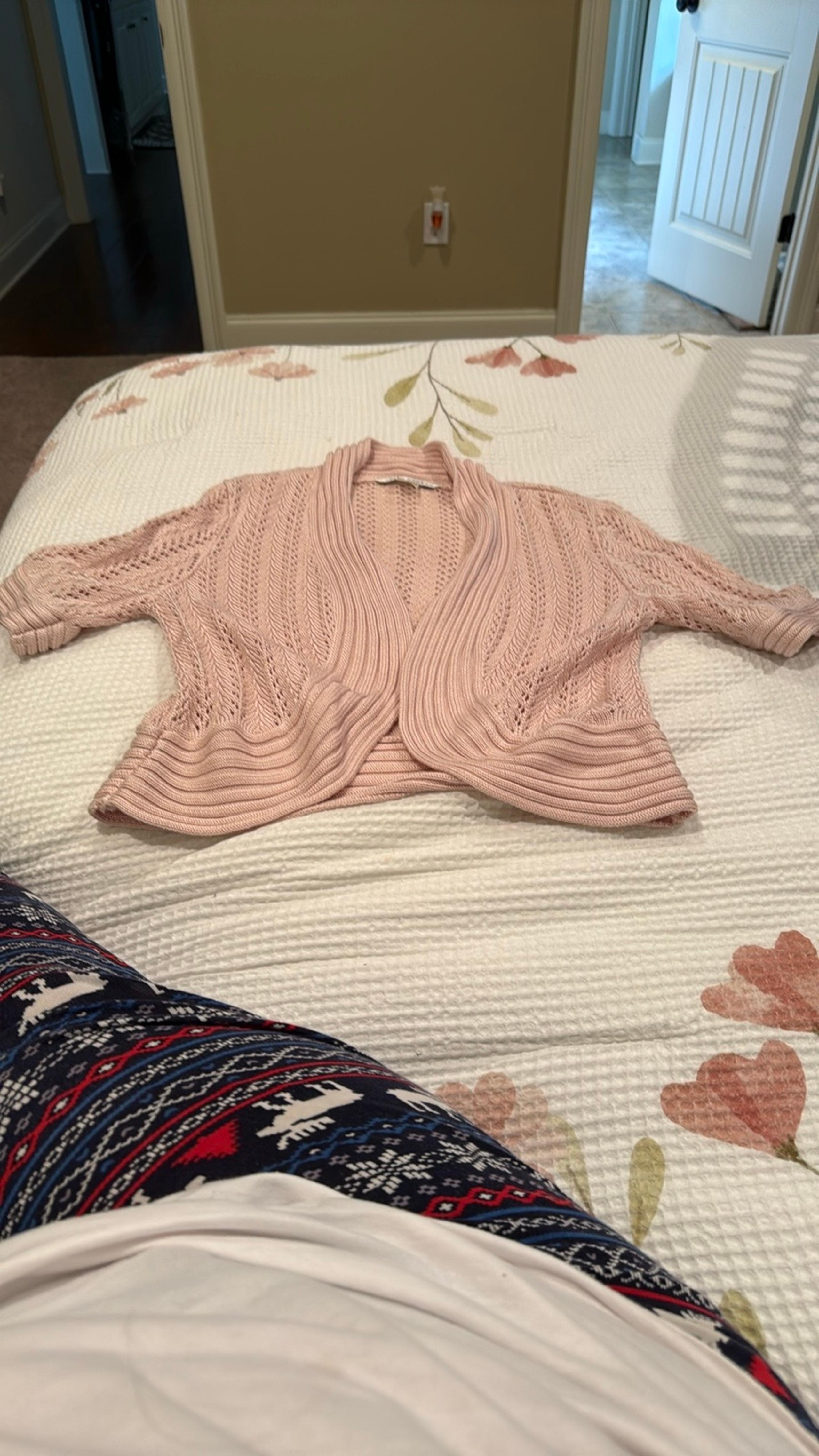 Peter Nygard Women's Pink SS open cardigan Sweater-MD