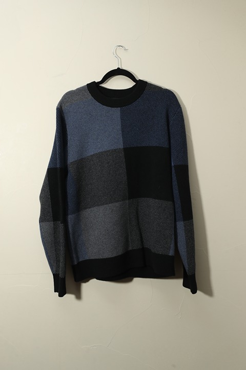 Banana Republic Exploded Check Blue Multi Sweater (L)