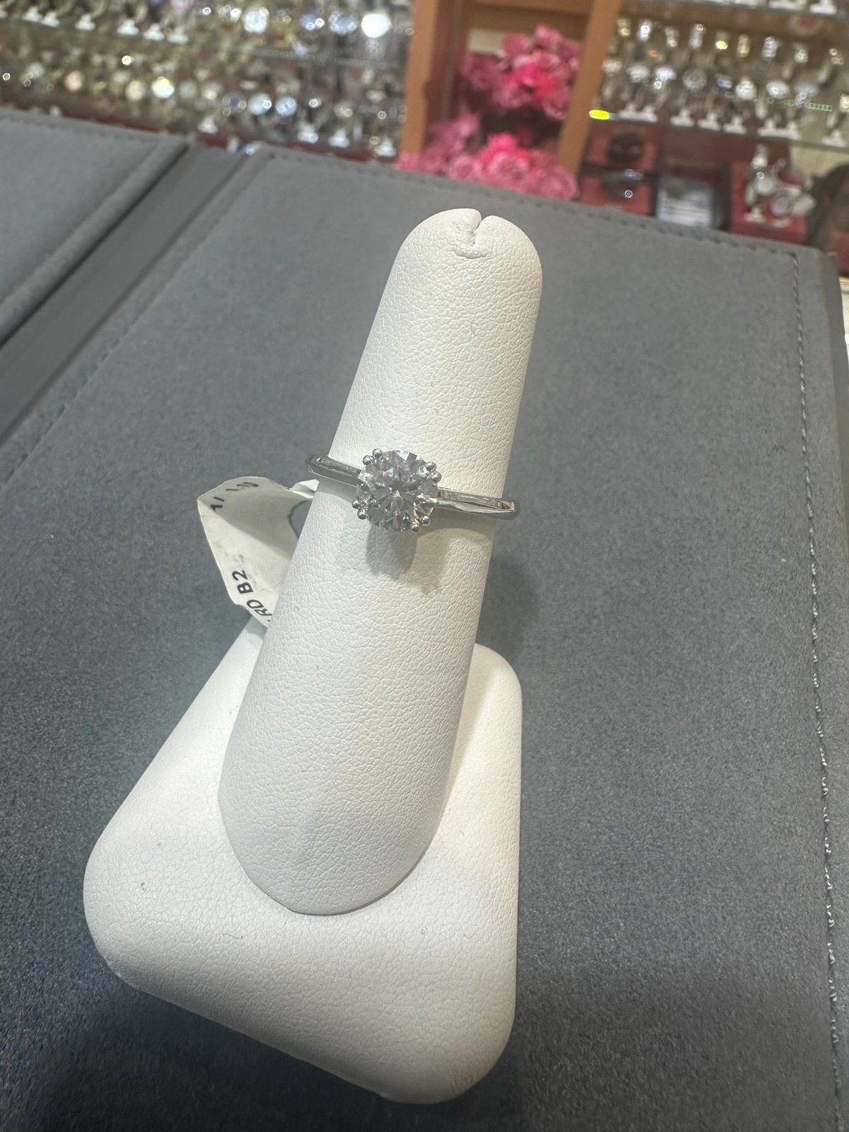 14k white gold diamond ring 1ct g color VS1