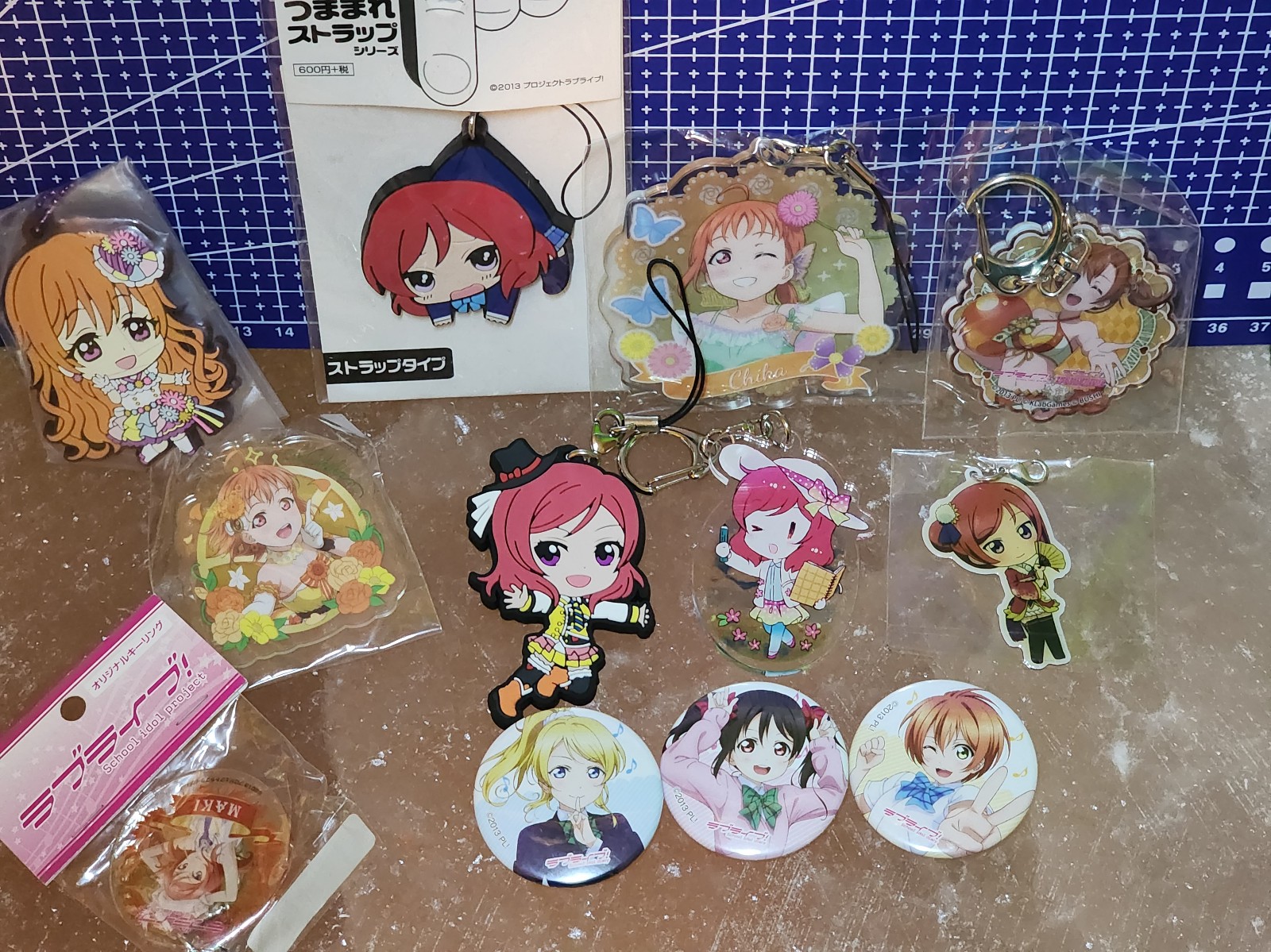 love live Anime Keychain and pins Bundle