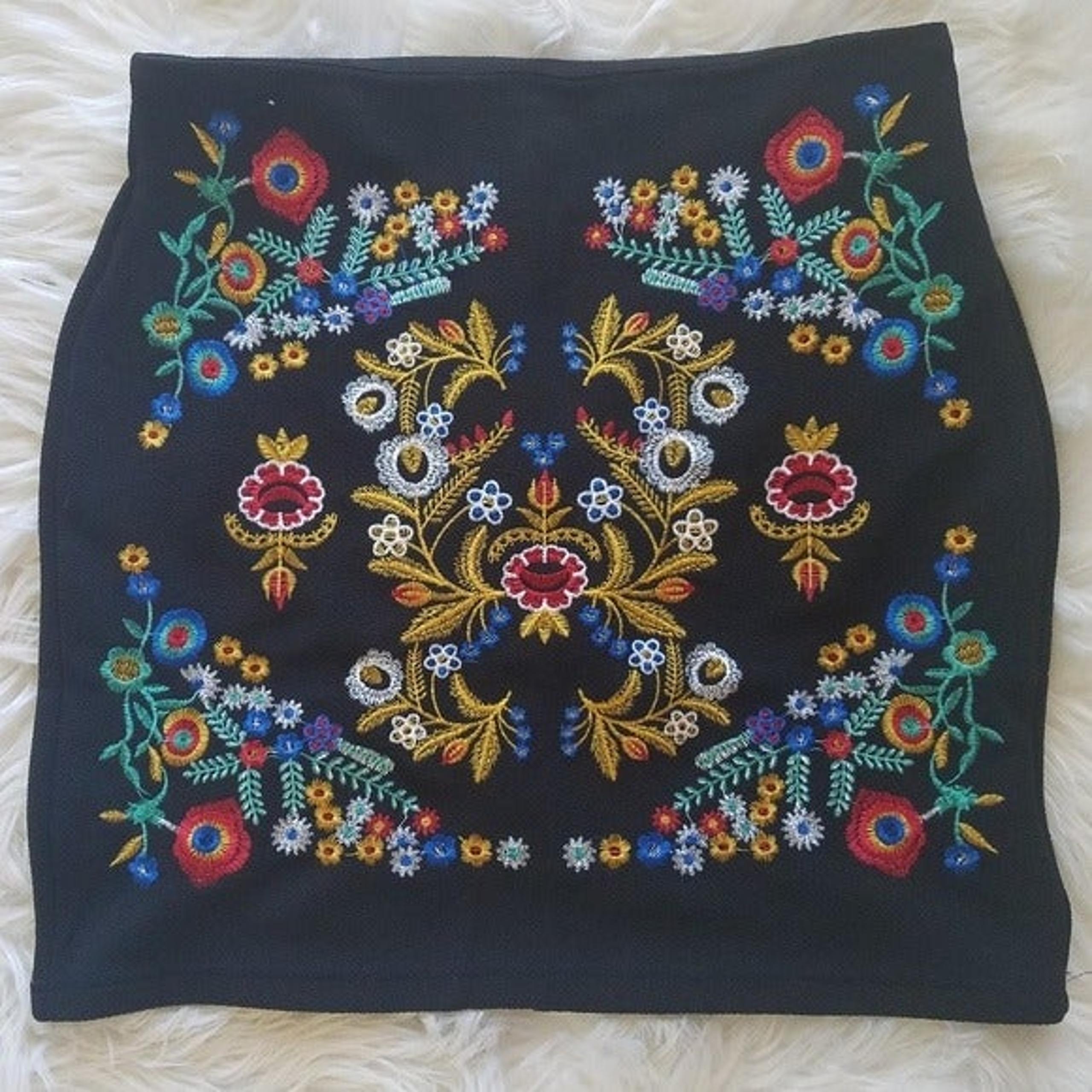 Black Embroidered Mini Skirt - Size Medium