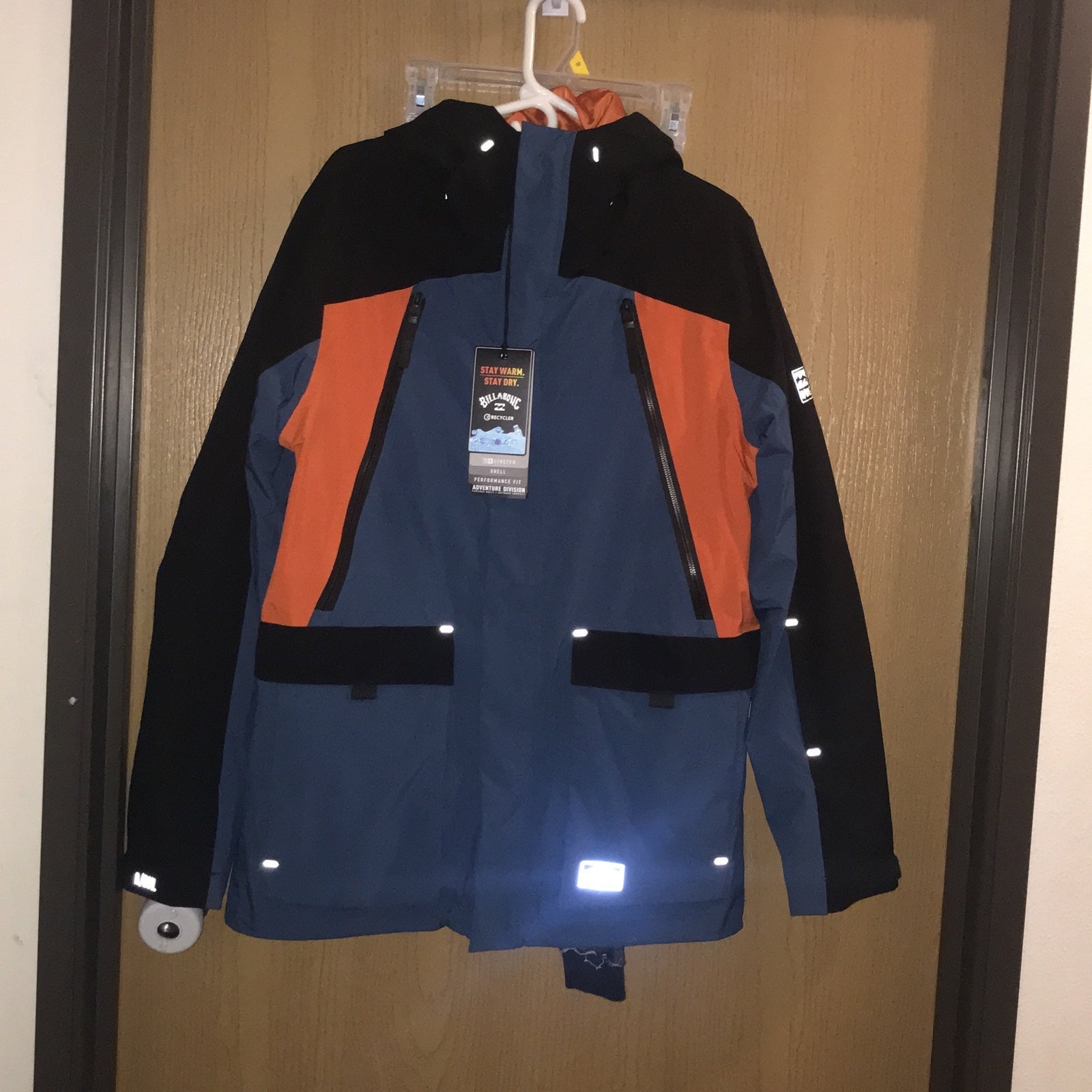 Billabong nwt light Jacket shell recycler mens M RETAIL $279.95