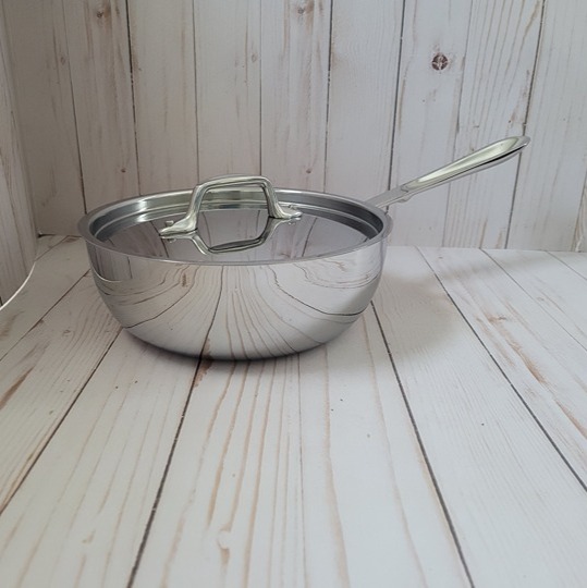 New All Clad D3 2 qt Polished 3-ply Stainless Steel Saucier w/ Lid in Retail Box
