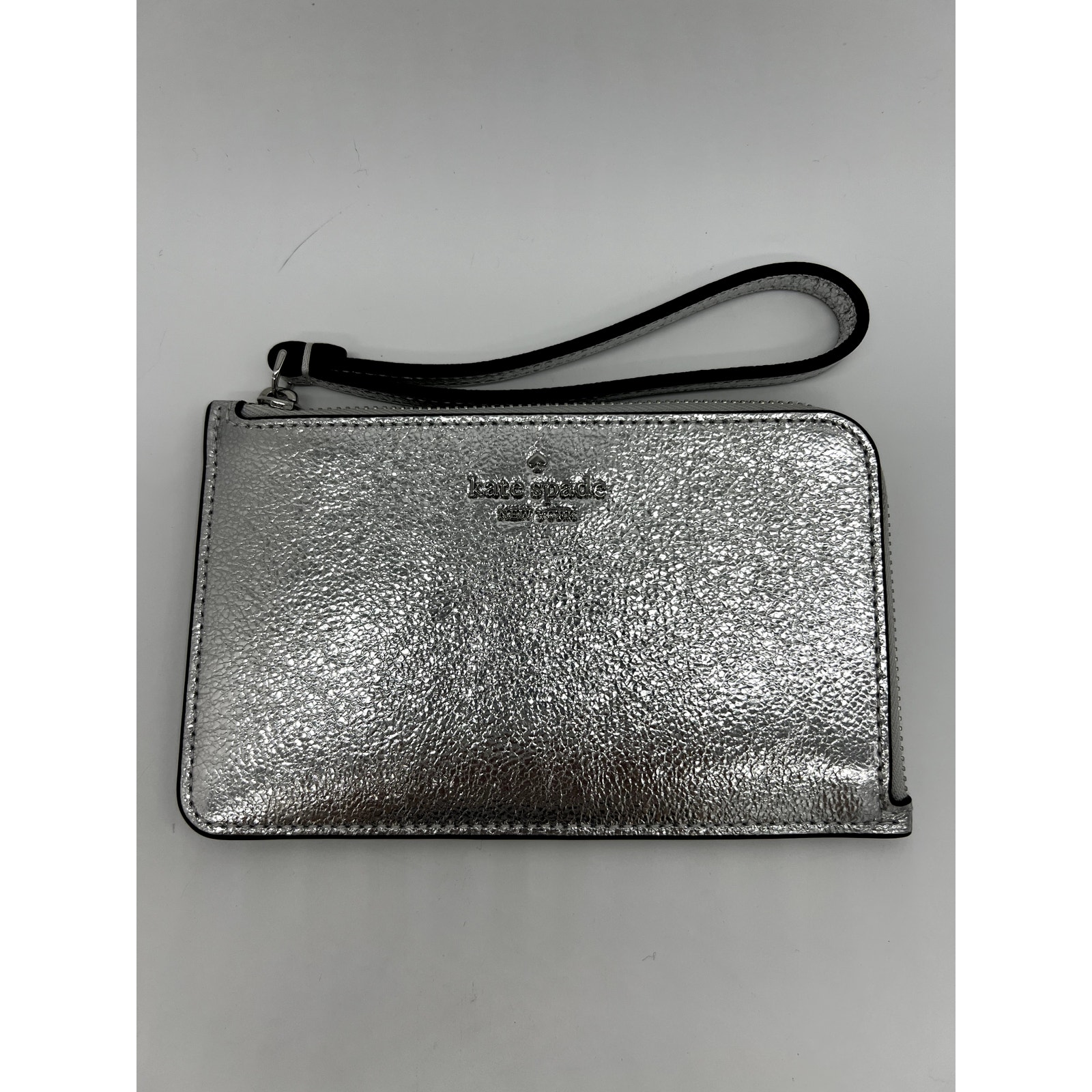 NWT Kate Spade Lucy Metallic Silver Small Leather Zipper Wristlet KJ031