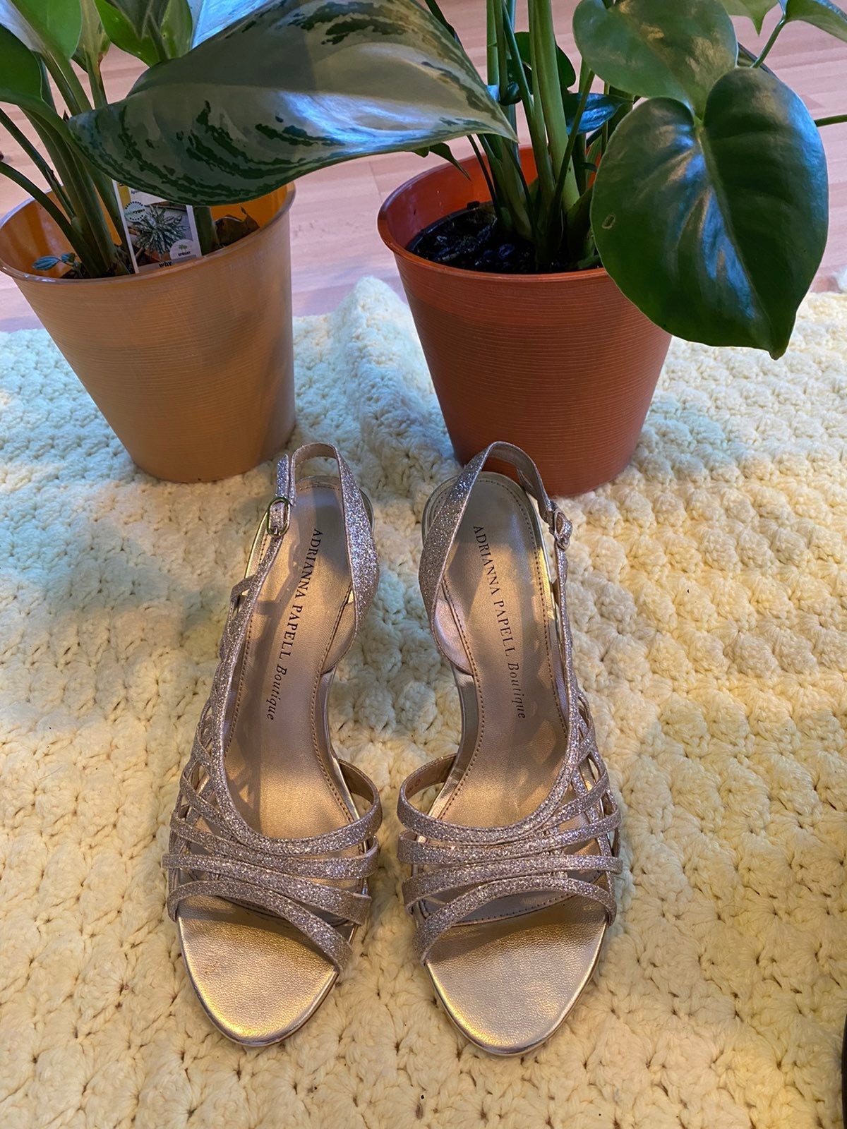 Women shoes size 7 1/2