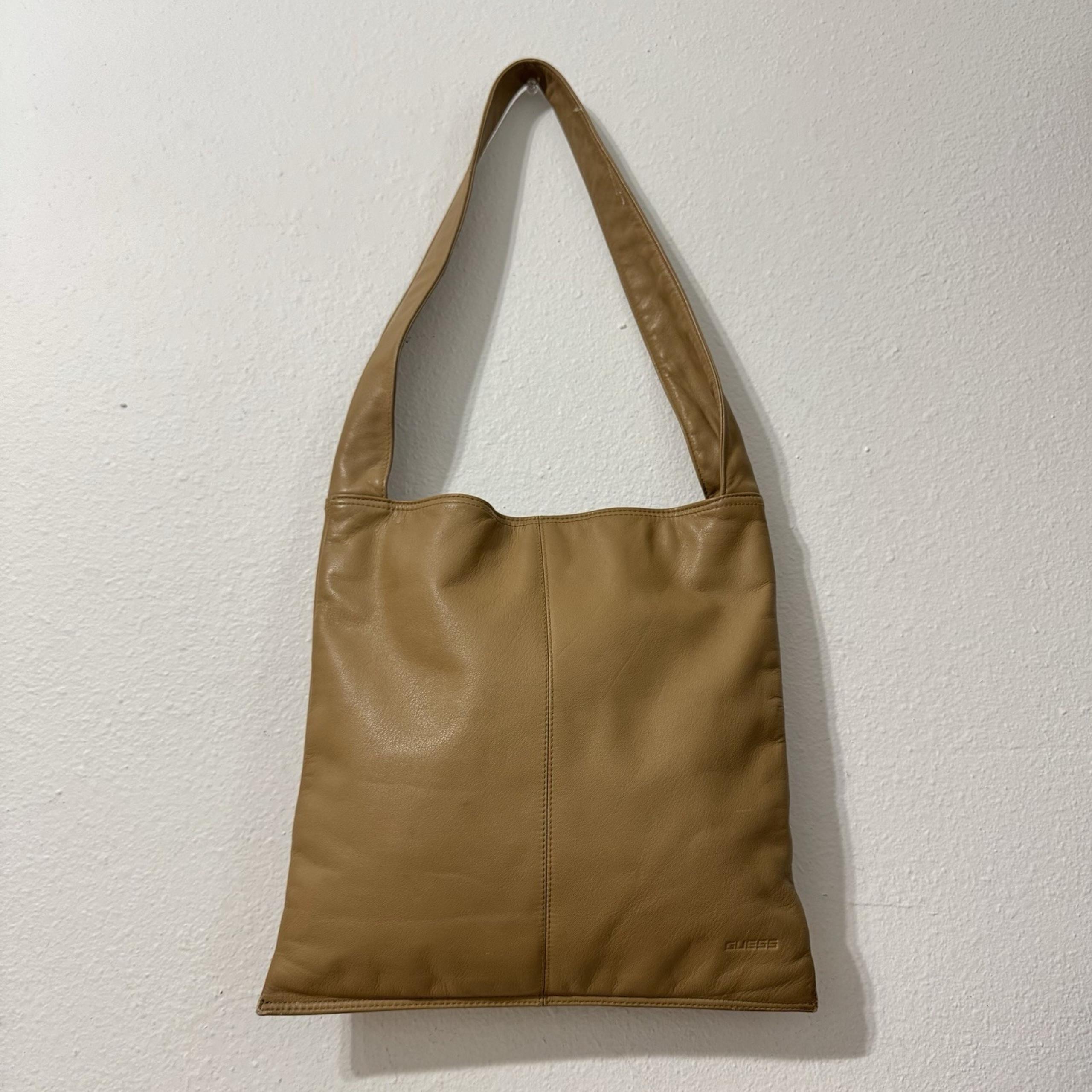 Guess Beige Hobo Shoulder Bag Y2K 90s Style Leather Purse Coin Purse Included